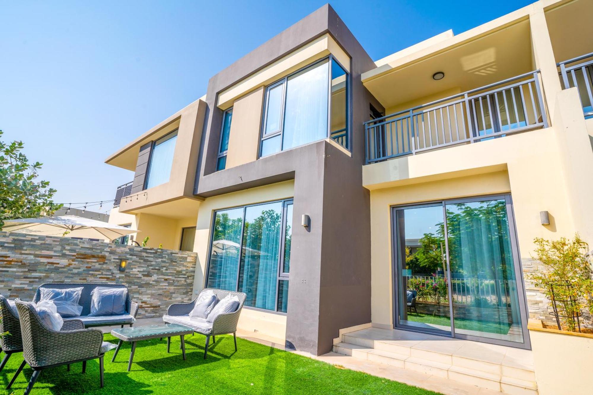 Villa Newarabian Hillsmaple