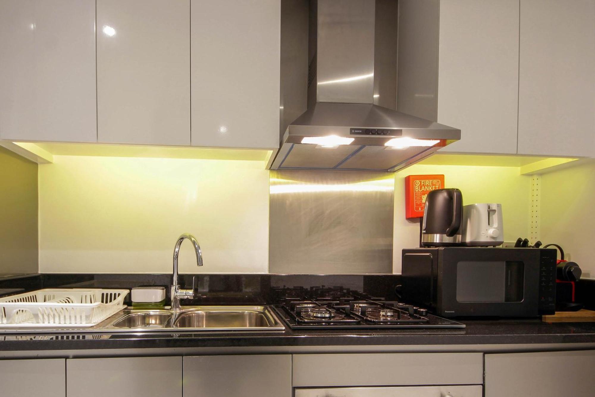 Stylish With Pool In Business Bay Dubai