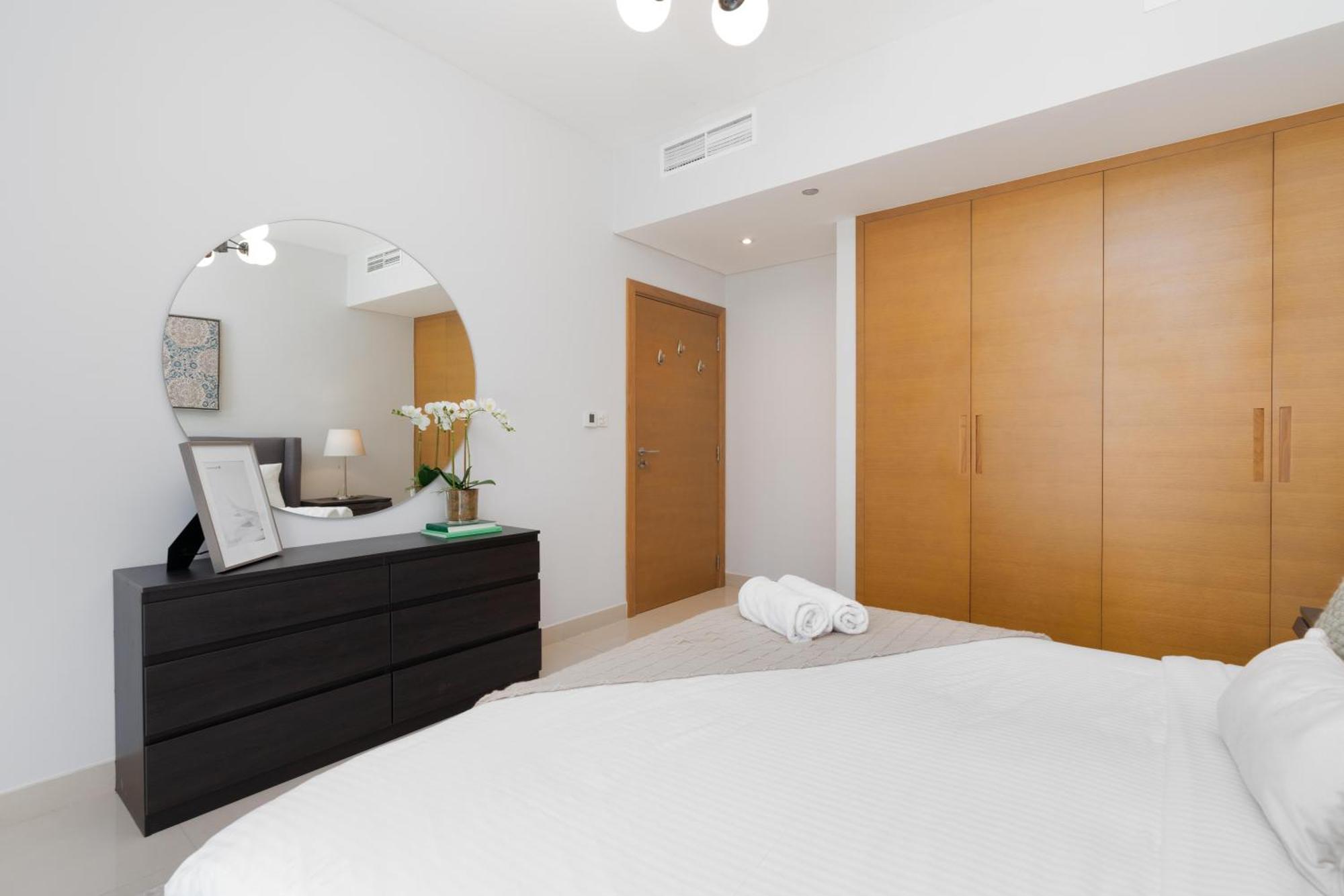 Burj Area 2 Bedroom With Fountain Views *
