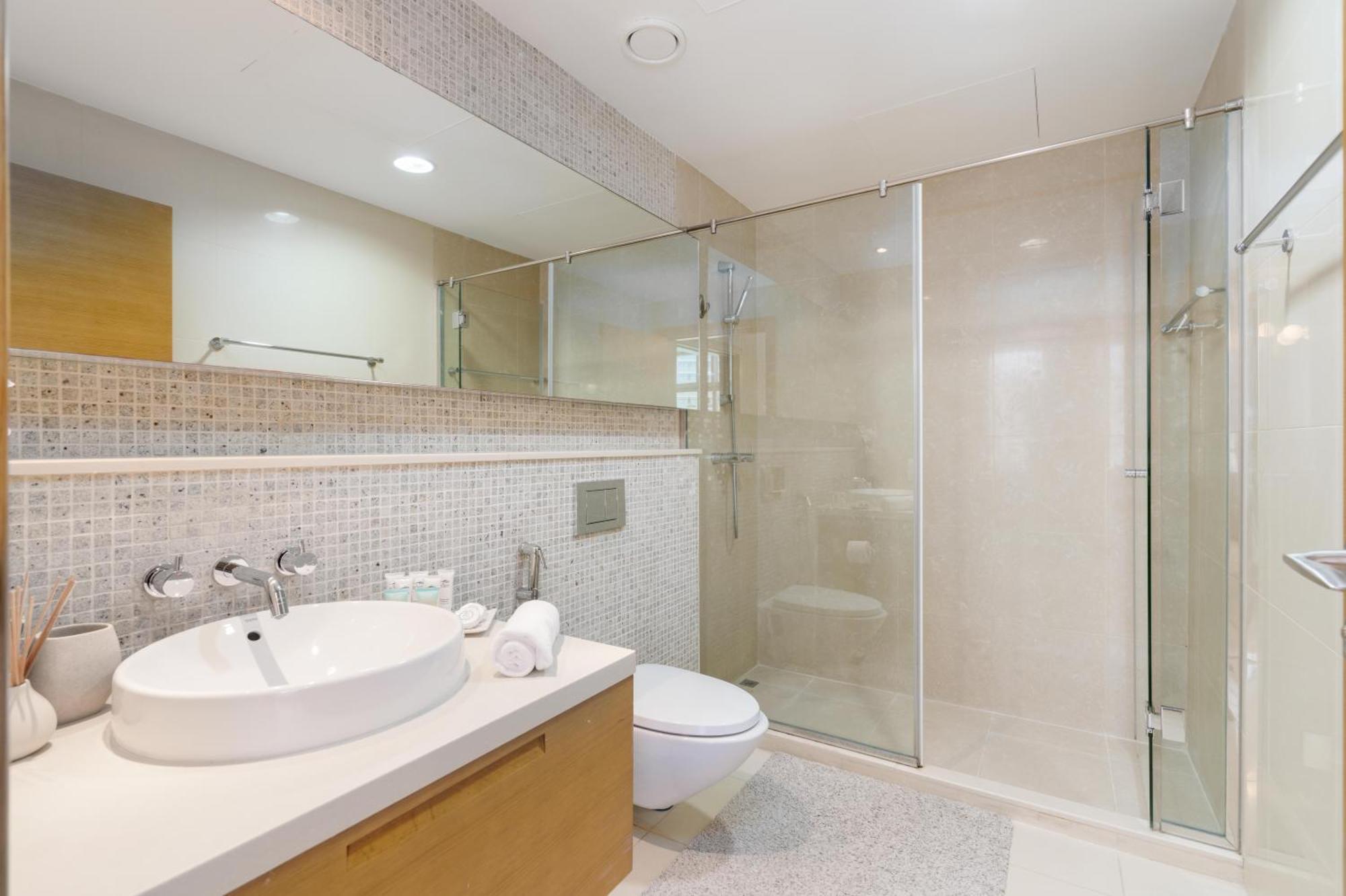 Burj Area 2 Bedroom With Fountain Views Apartment *