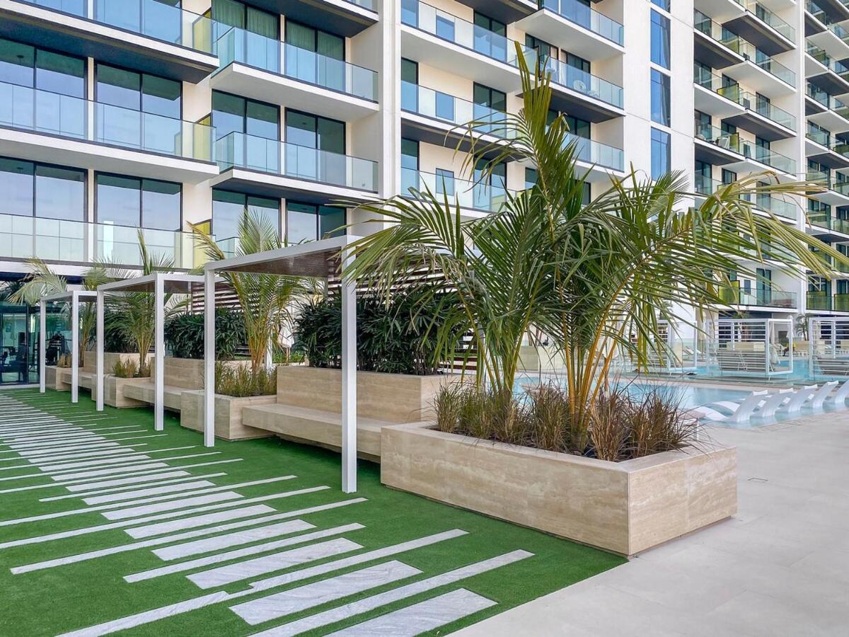 First Class 1br Cozy Urban Getaway Dubai