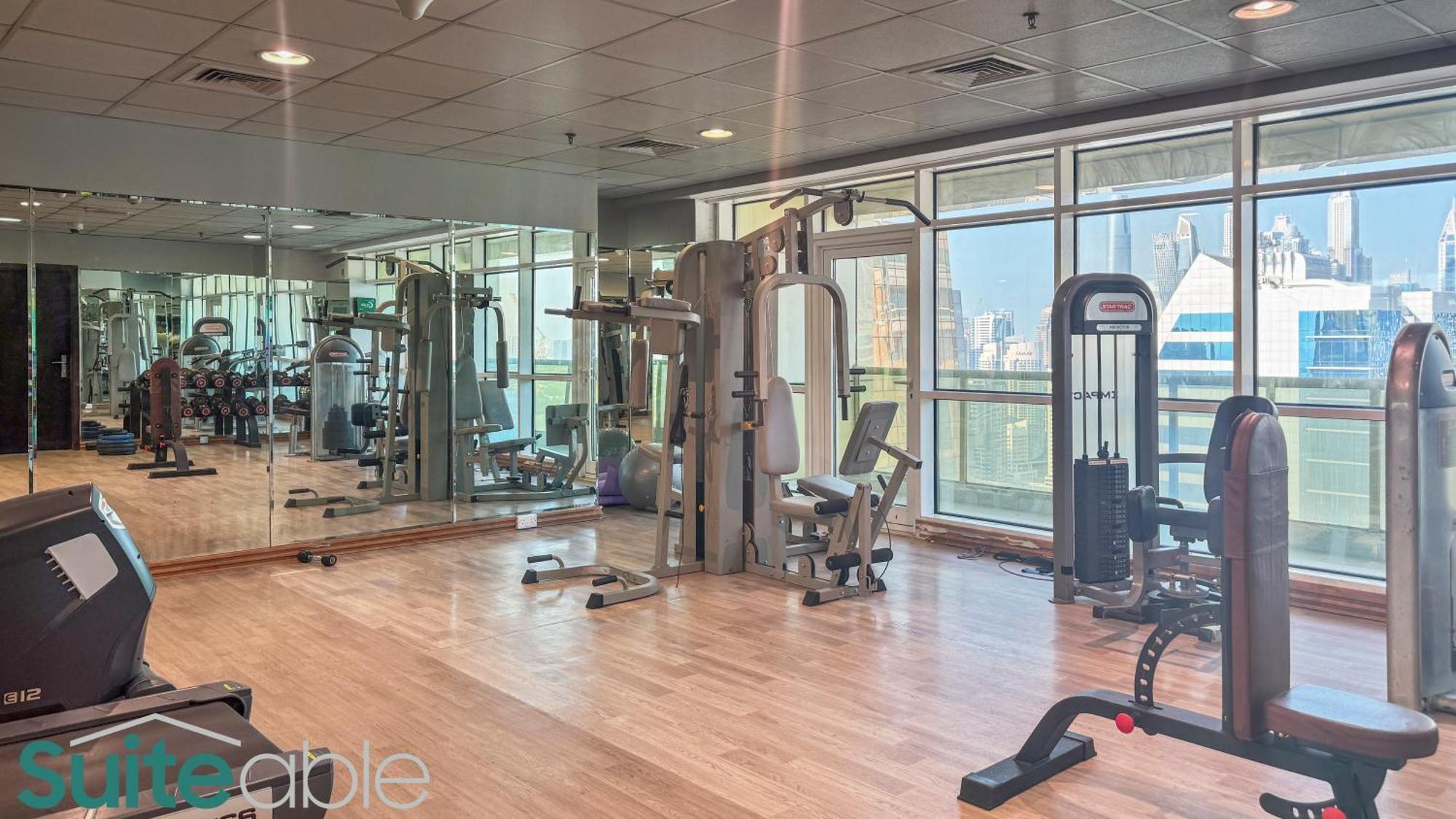 Apartment Stylish 1 Bedroom Near Metro Station In Jlt Dubai