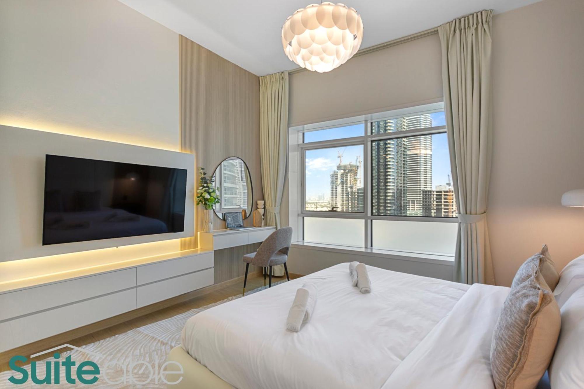 Stylish 1 Bedroom Near Metro Station In Jlt Apartment *