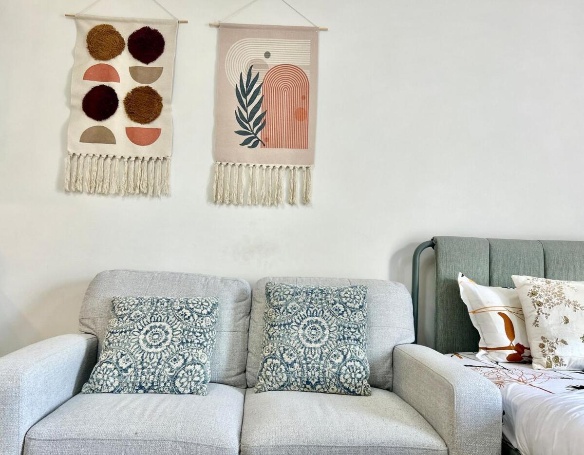 Homes2retreat - Elegant In Jvc, Apartment *