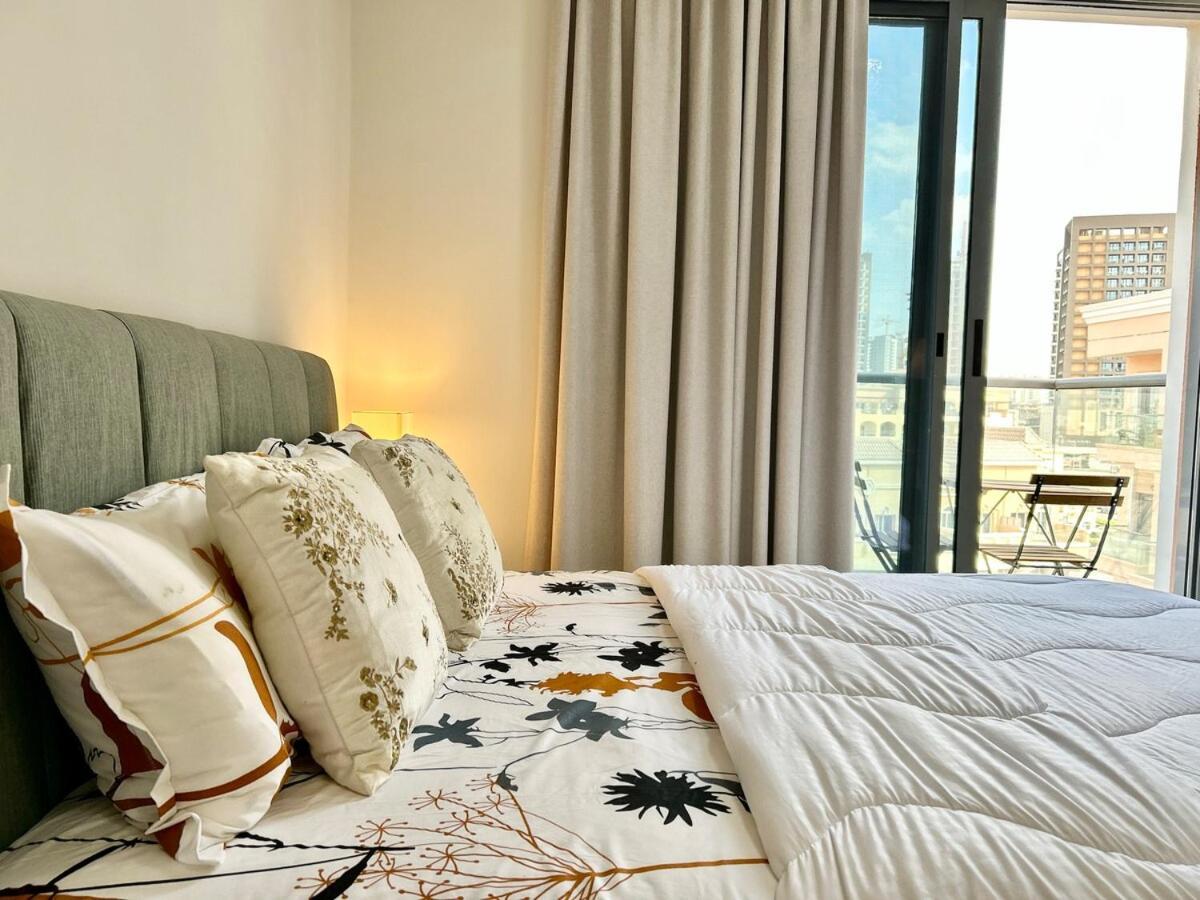 Homes2retreat - Elegant In Jvc, Dubai