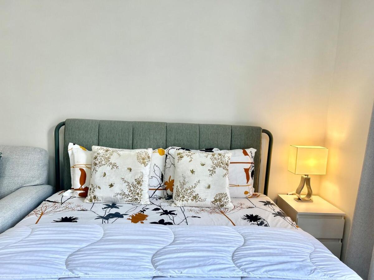 Homes2retreat - Elegant In Jvc, Apartment