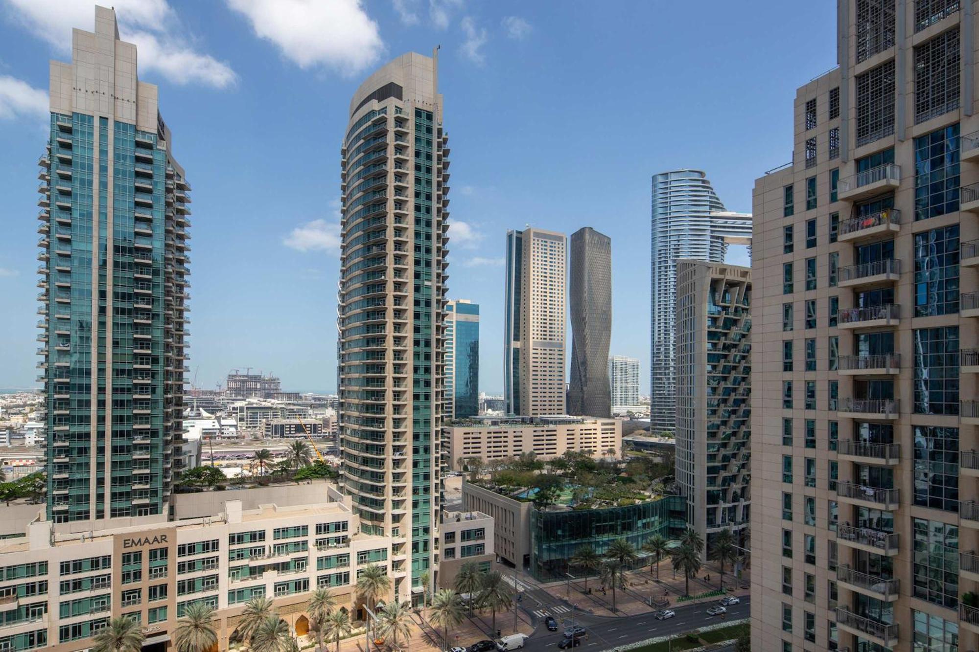 Apartment Frank Porter - Standpoint Tower A