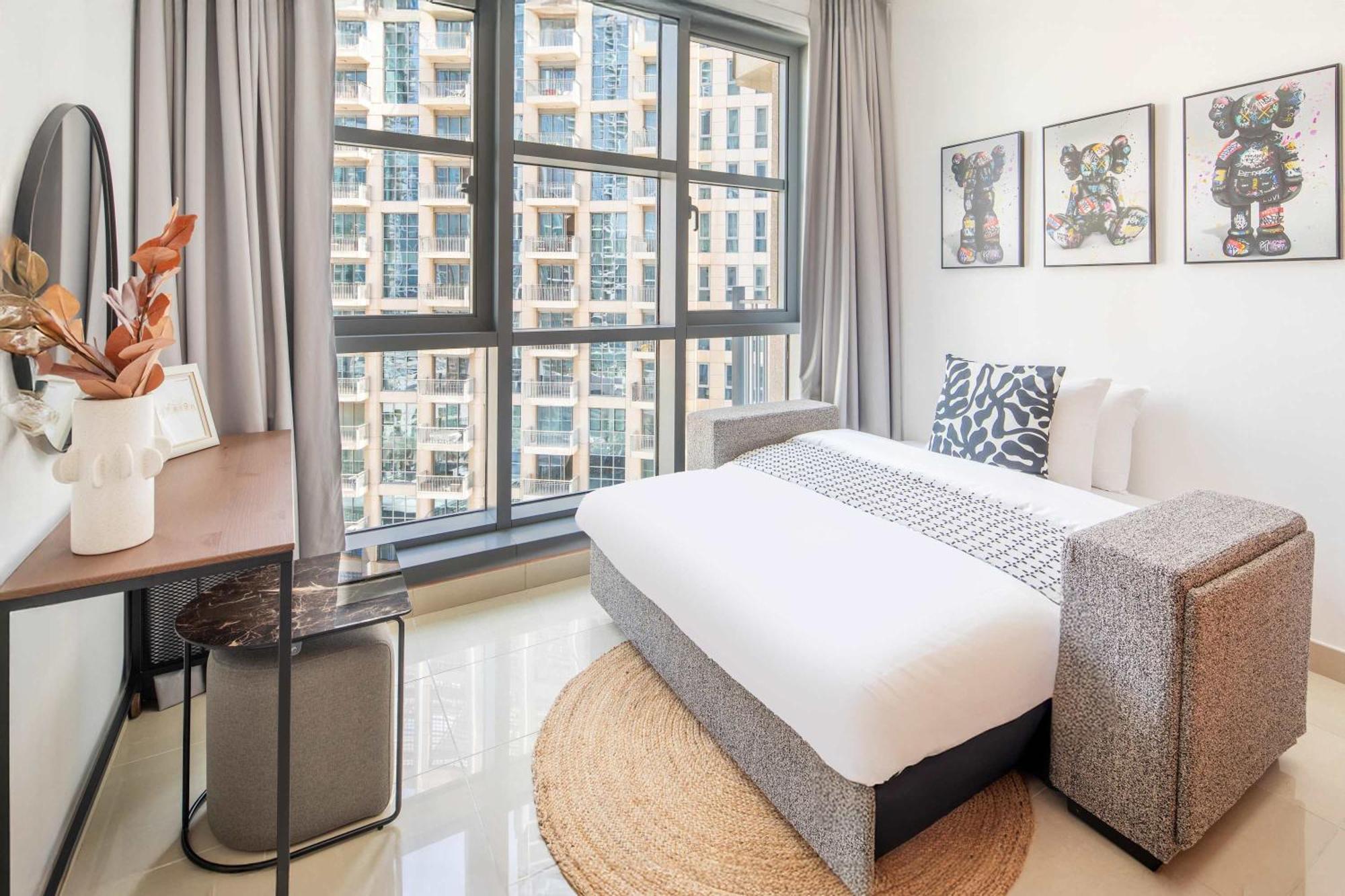 Frank Porter - Standpoint Tower A Apartment Dubai
