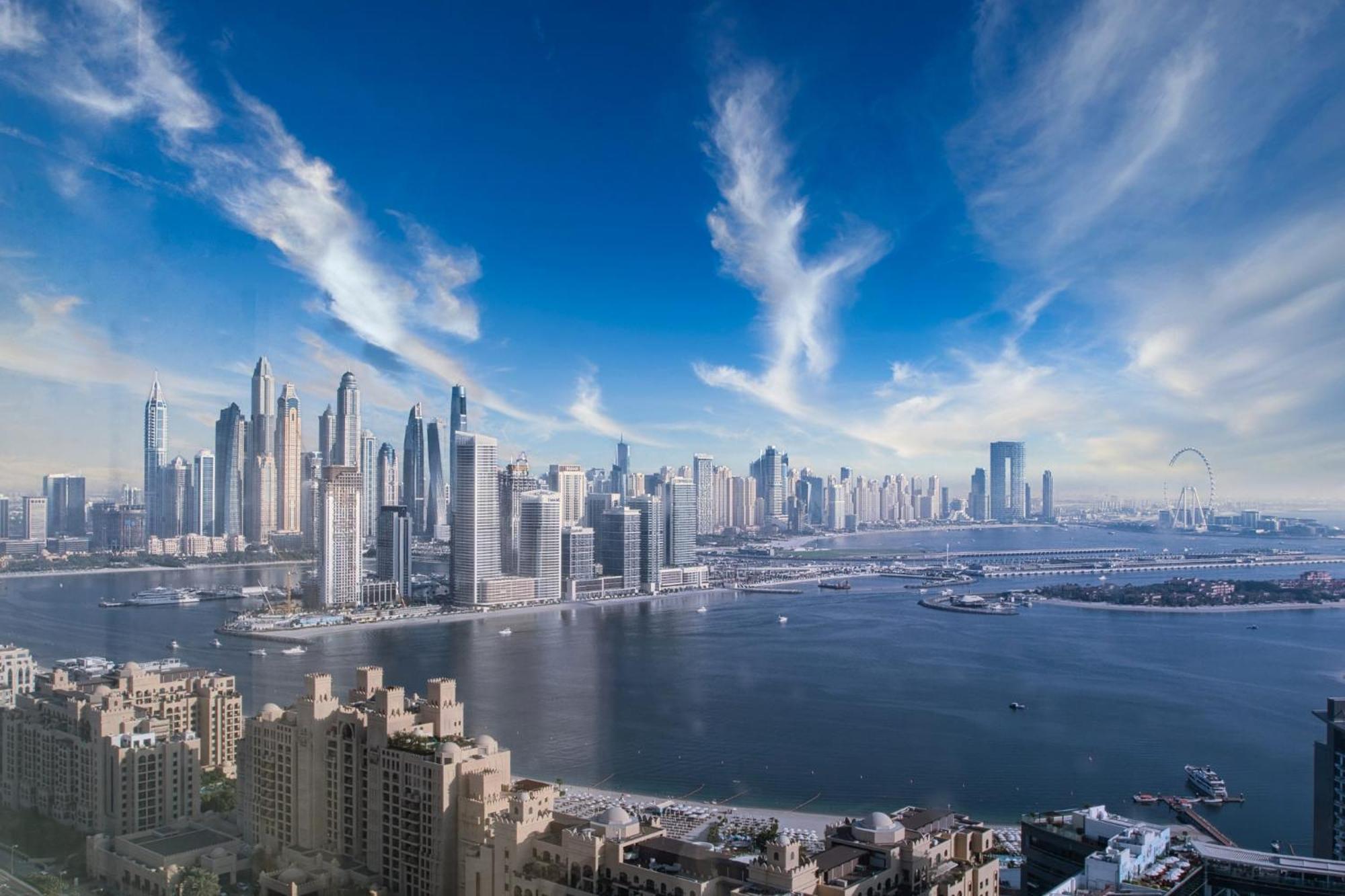 Apartment Iconic Views At The Palm Tower Vista Oases