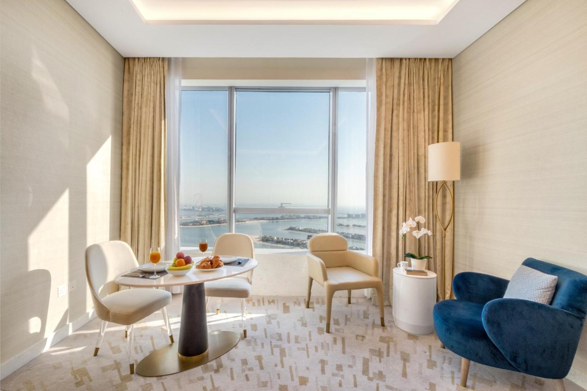 Iconic Views At The Palm Tower Vista Oases Apartment *