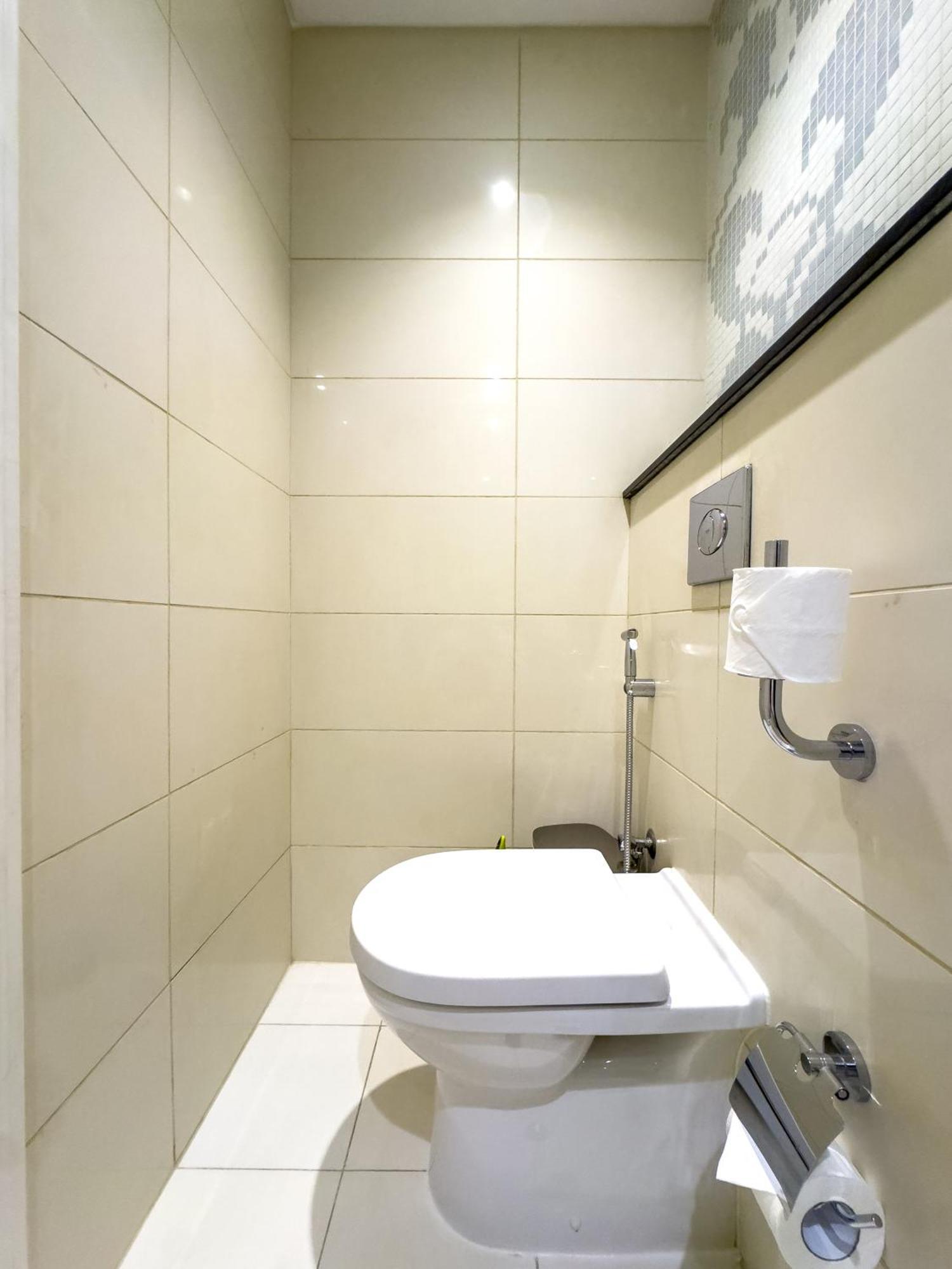 Spacious 1br - Balcony & Pool View - Capital Bay