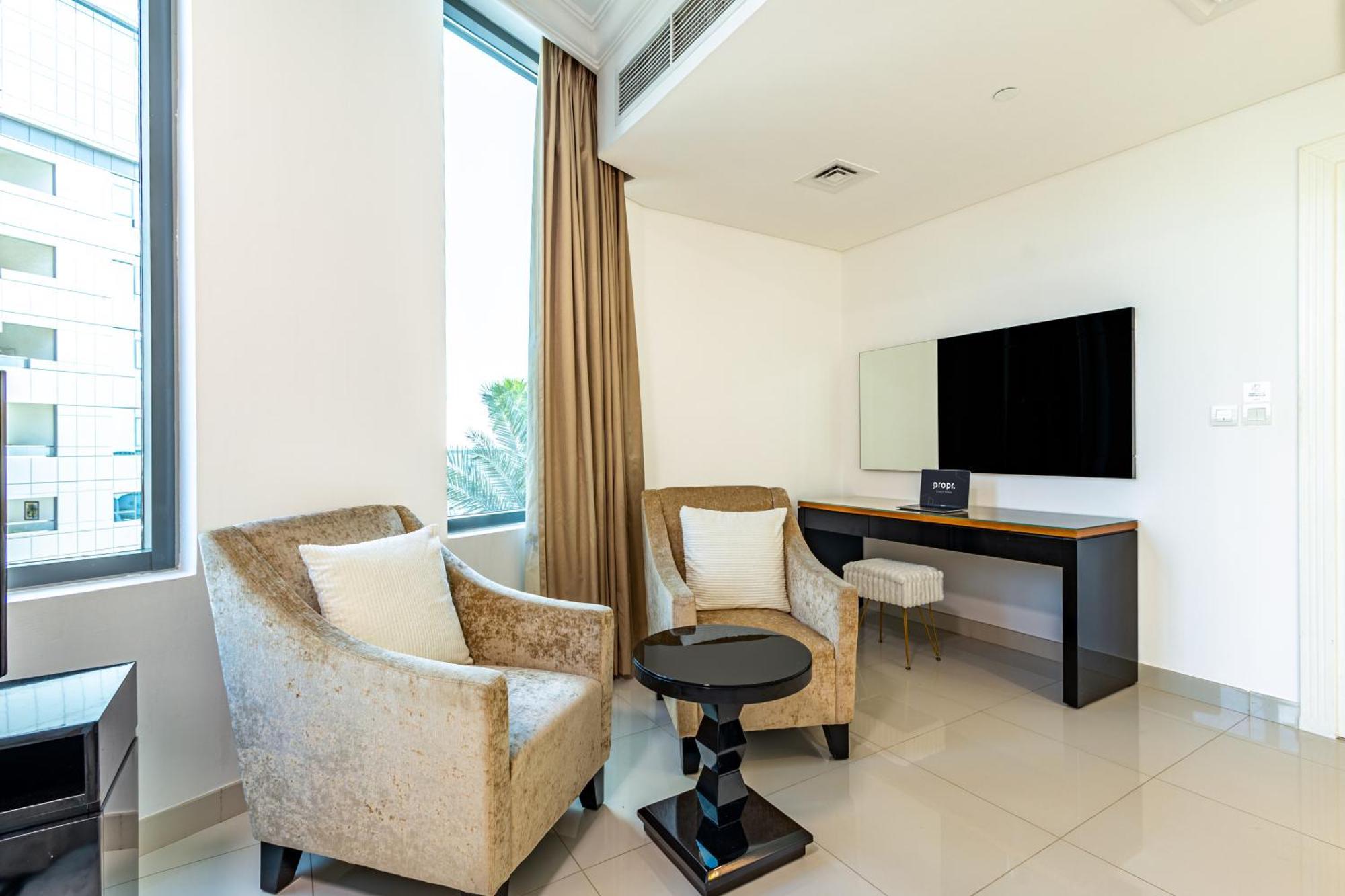 Spacious 1br - Balcony & Pool View - Capital Bay Apartment