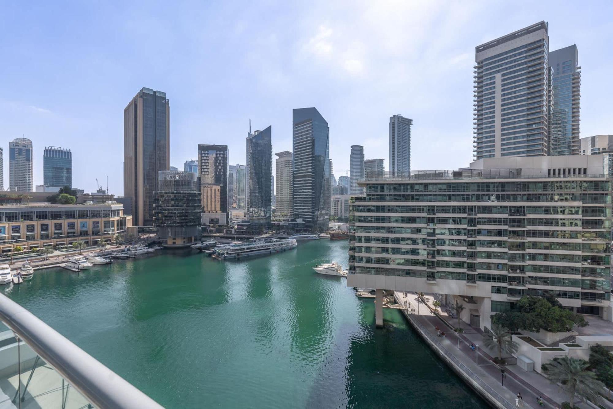 Apartment Chic Marina-view In Bay Marina