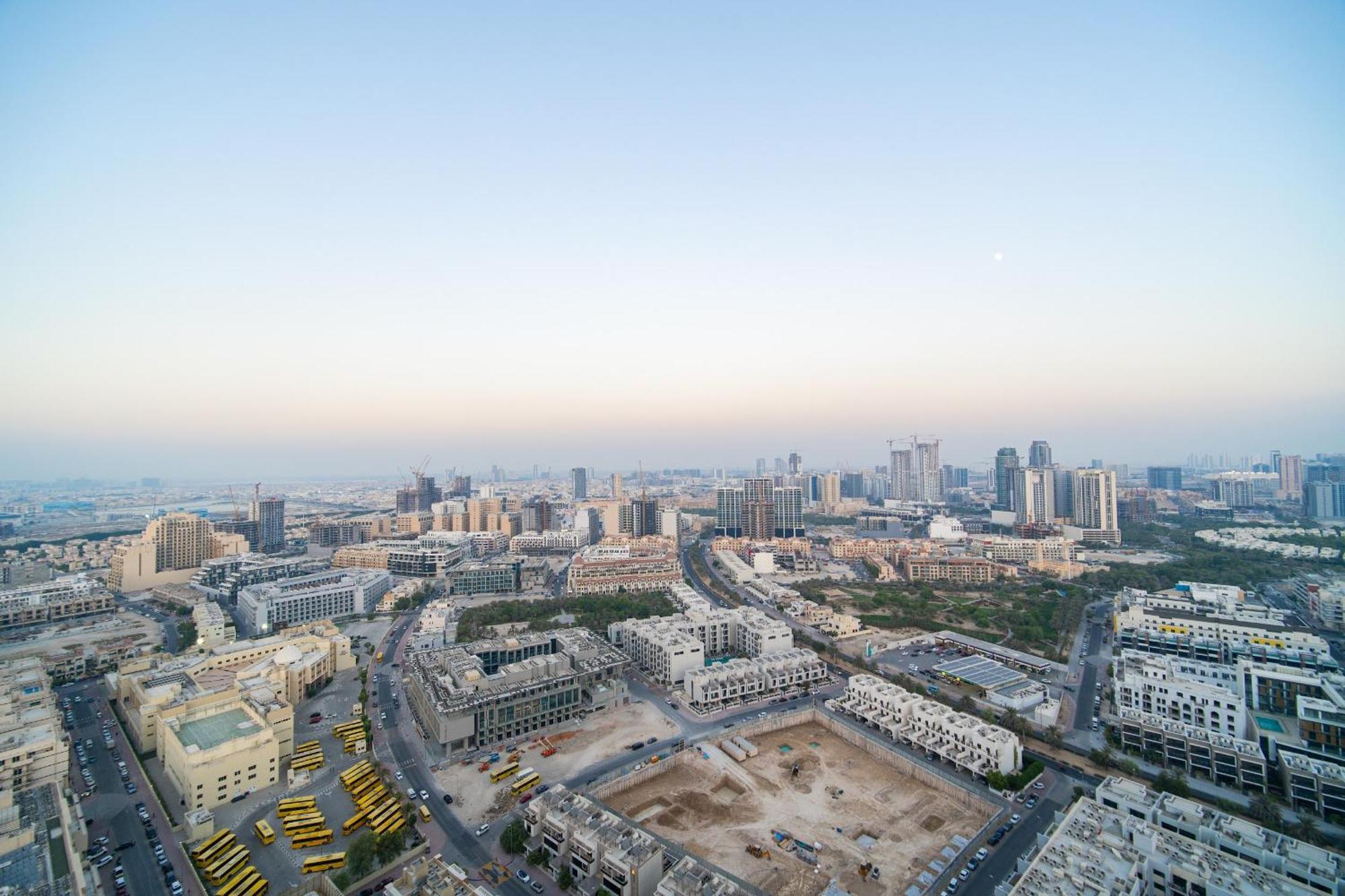 New Jvc 1br With 29th Floor View - Calm And Kid-ready * Dubai