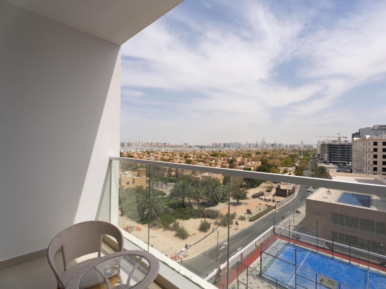 Apartment Timeless Glam Escape In Gemz-18 Dubai