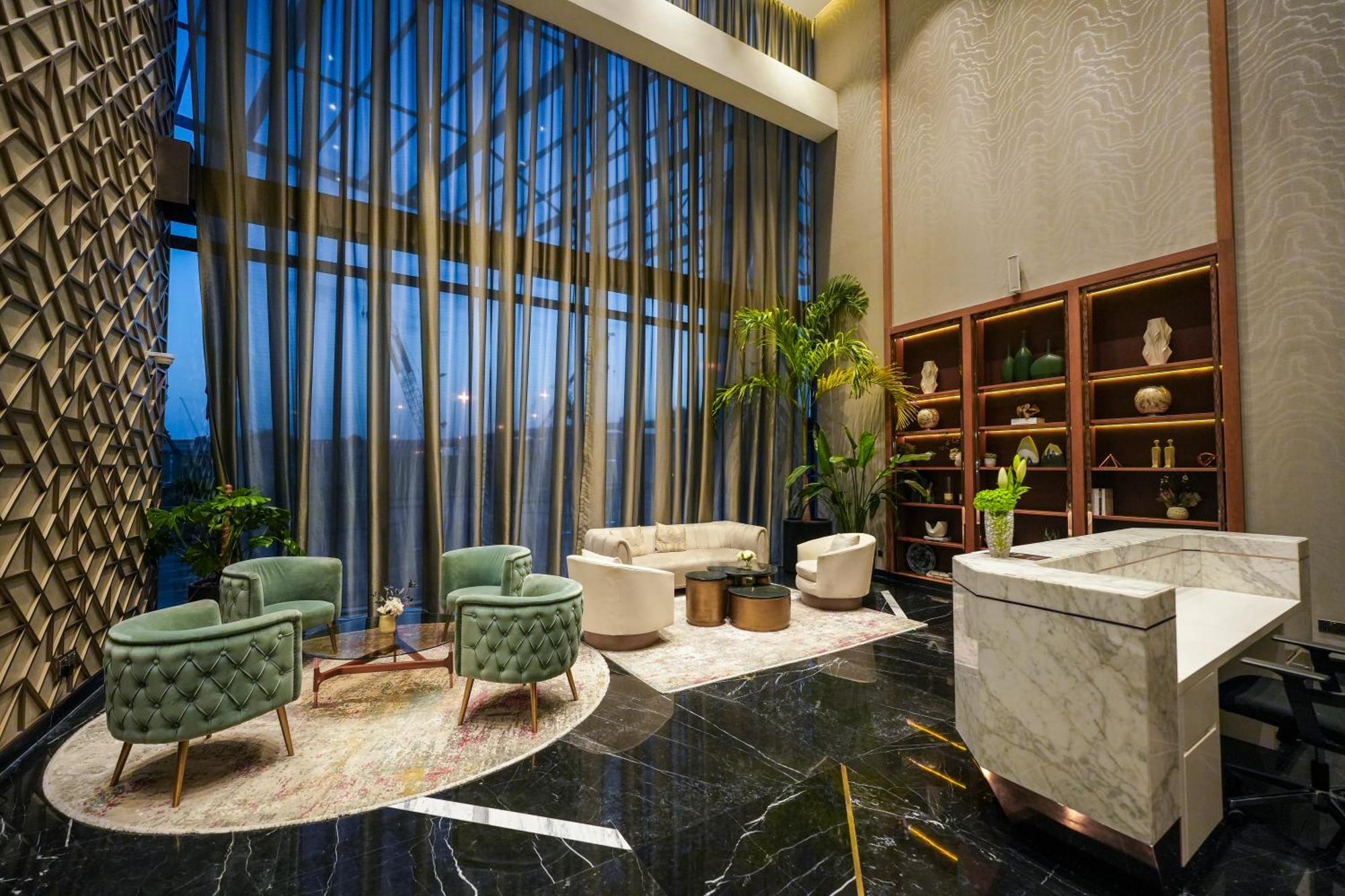 Urbanhomes - Luxury And Cozy 3bdr In Business Bay Canal View * Dubai