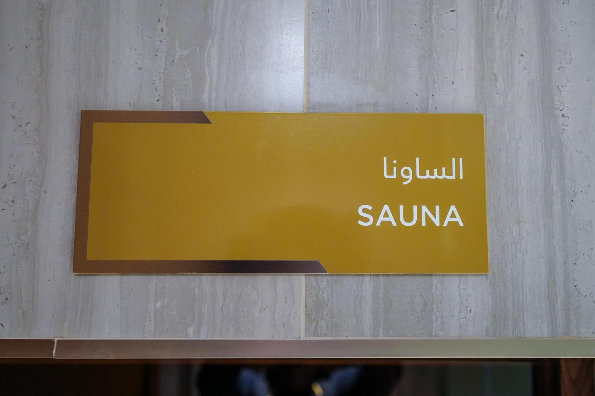 Urbanhomes - Luxury And Cozy 3bdr In Business Bay Canal View Apartment *