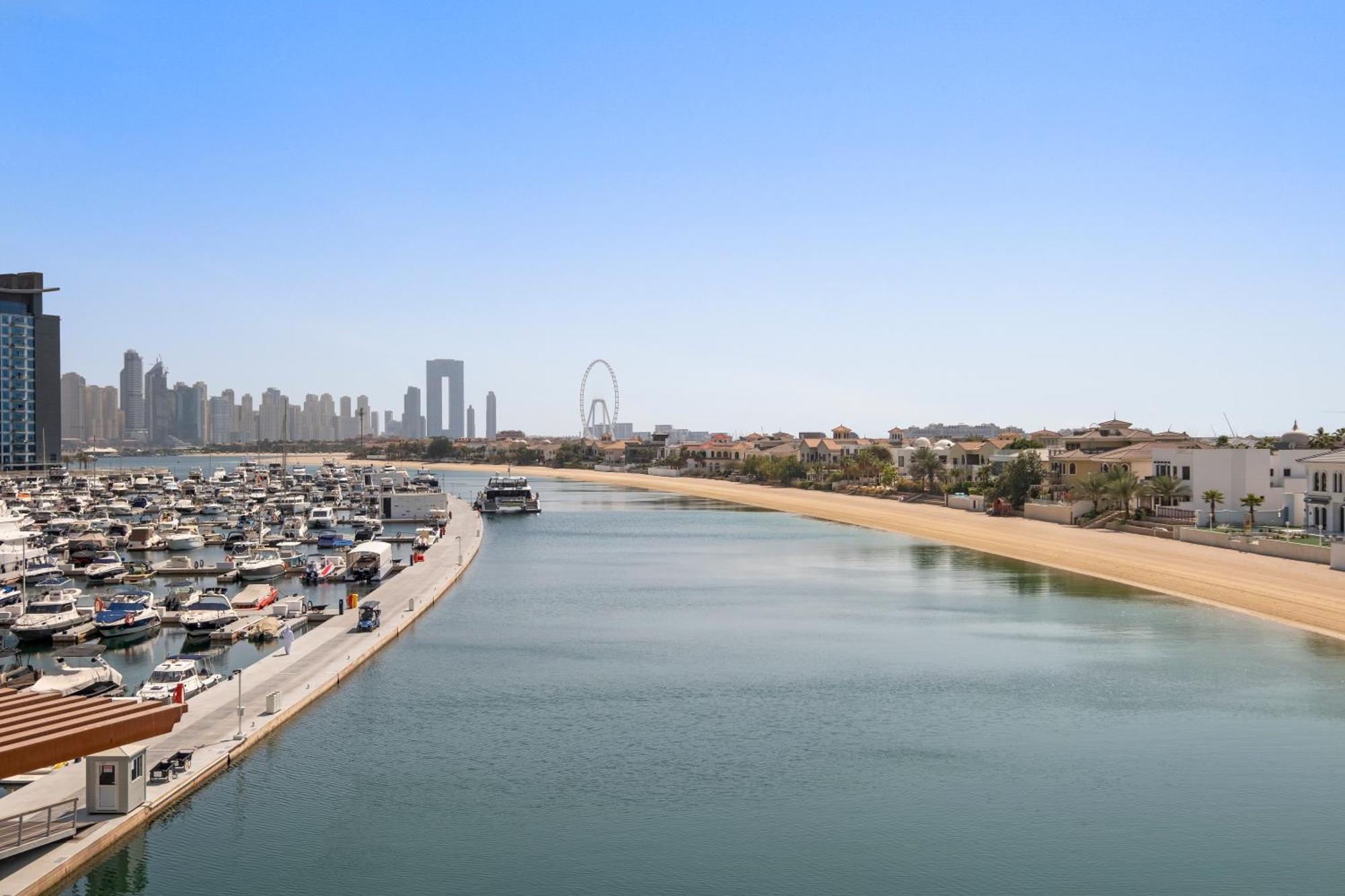 Cozy Sea View Palm Views West At Palm Jumeirah Apartment *
