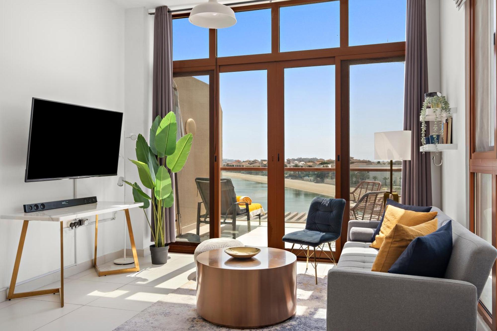 Apartment Cozy Sea View Palm Views West At Palm Jumeirah Dubai
