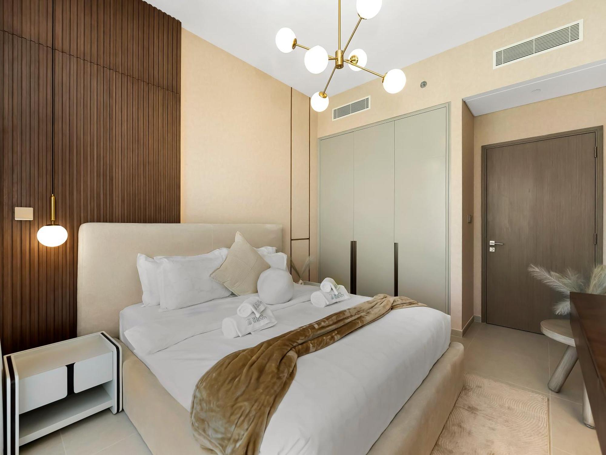 Apartment Crown Jewel 2 Bedroom I Iconic Burj Khalifa And Fountain Views I Free Parking, Gym, Pool, Wi-fi And Ps5 I By Skyline Serenity