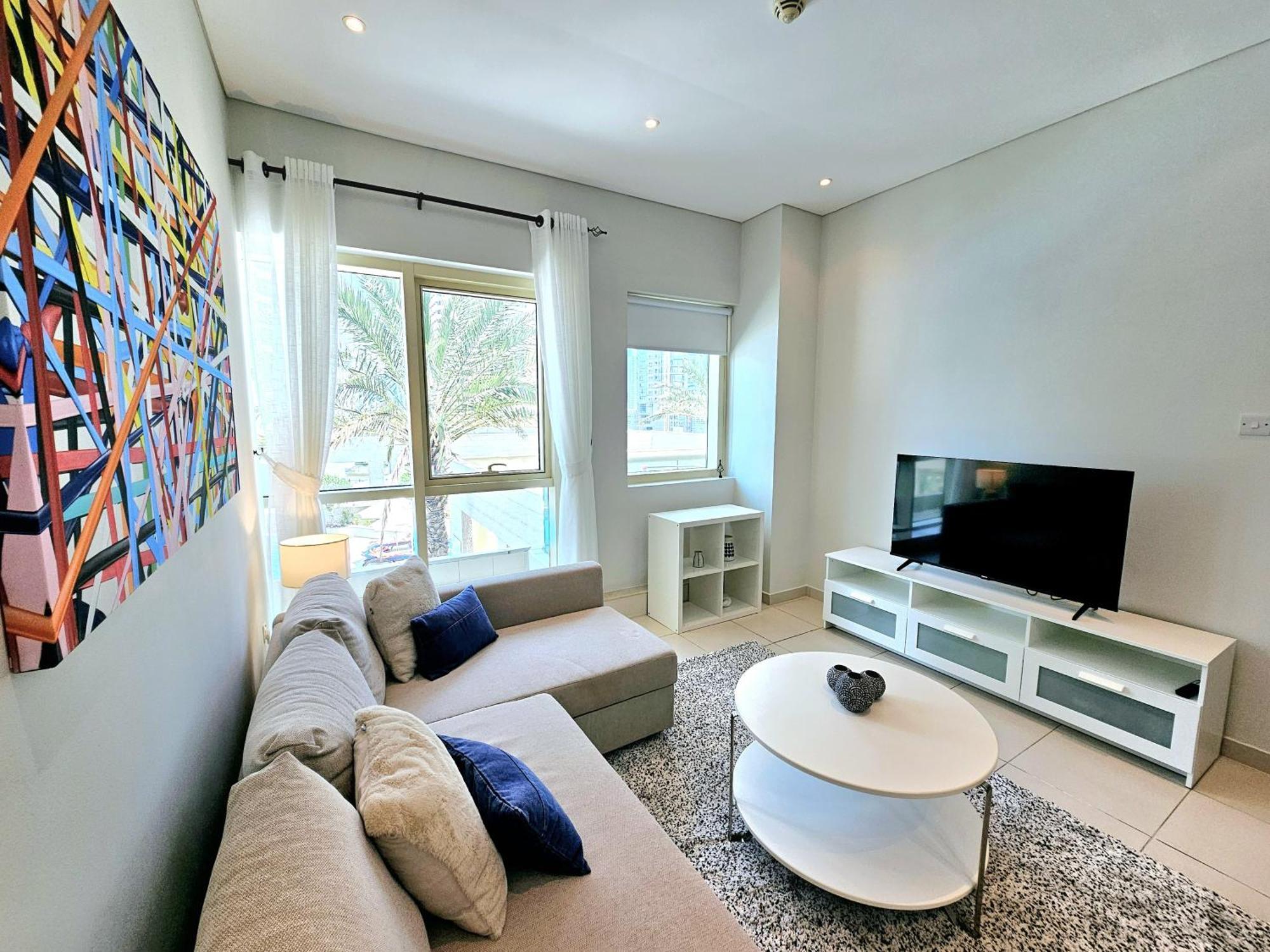Sunrise Homes - Poolside 1 Bedroom Near Jbr Beach