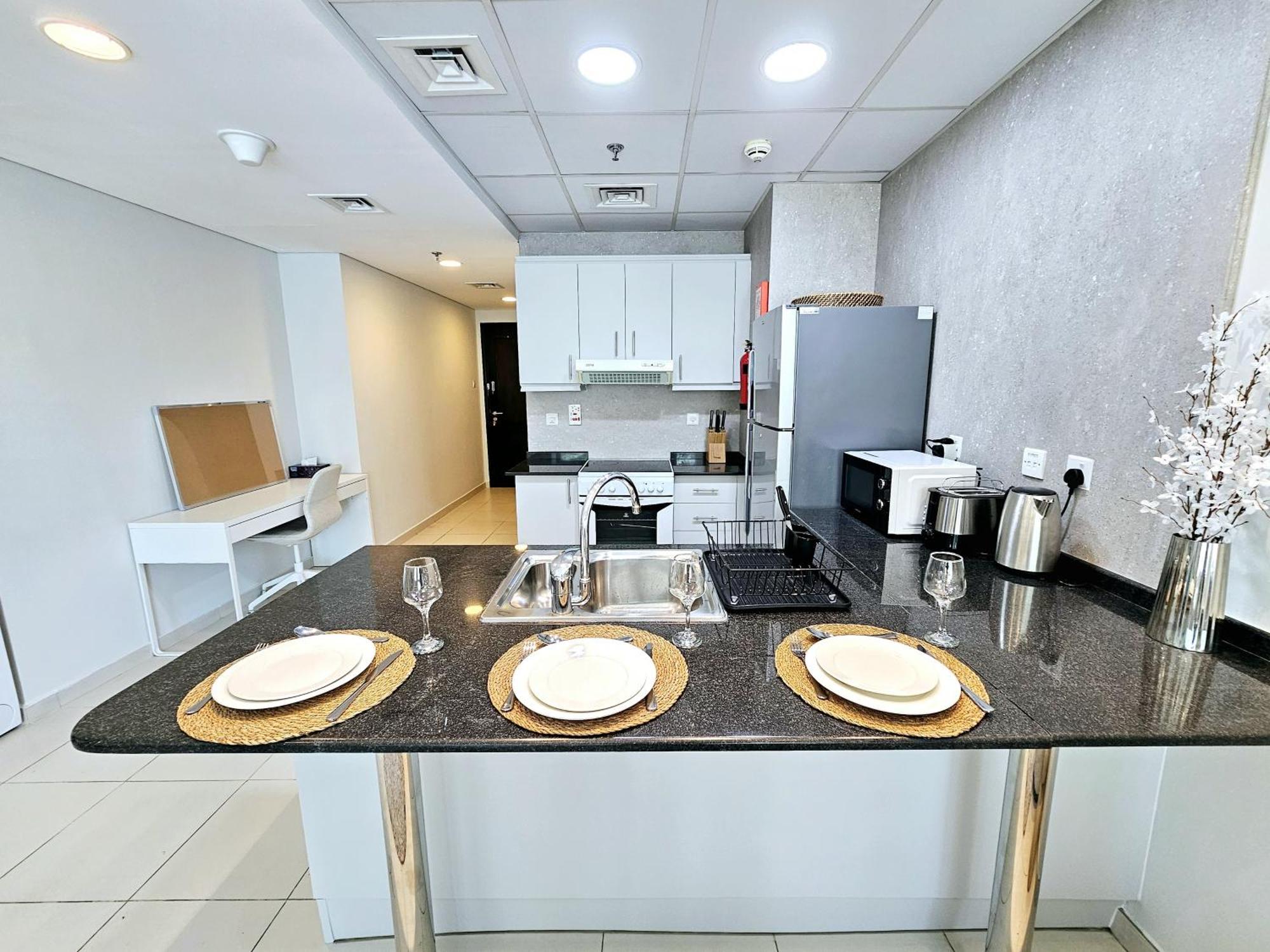 Apartment Sunrise Homes - Poolside 1 Bedroom Near Jbr Beach