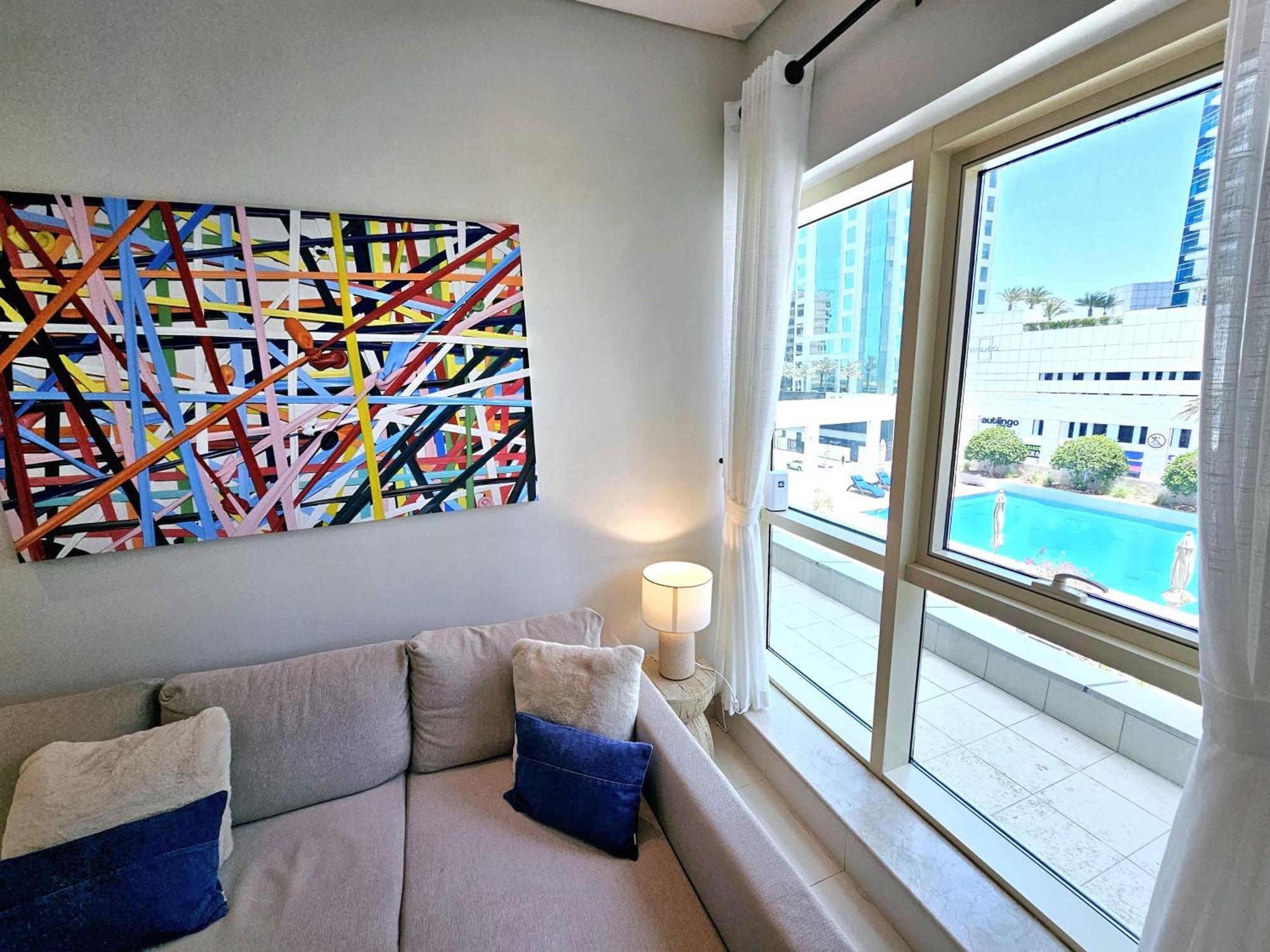 Sunrise Homes - Poolside 1 Bedroom Near Jbr Beach *