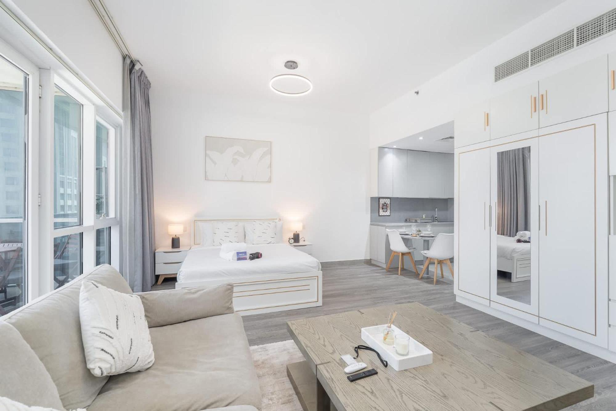 In Madison Residency The Center Apartment