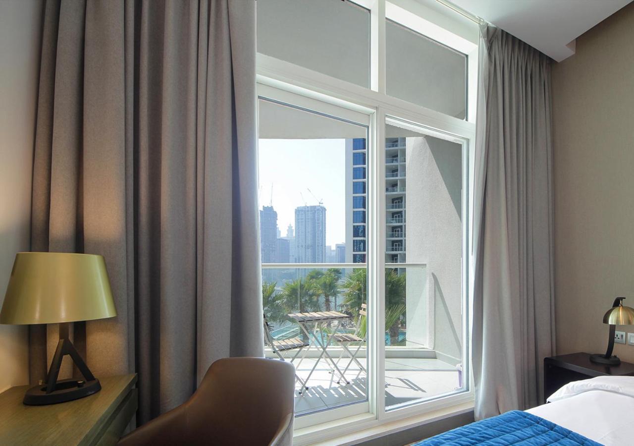 Stunning Pool View Damac Prive, Business Bay Apartment Dubai