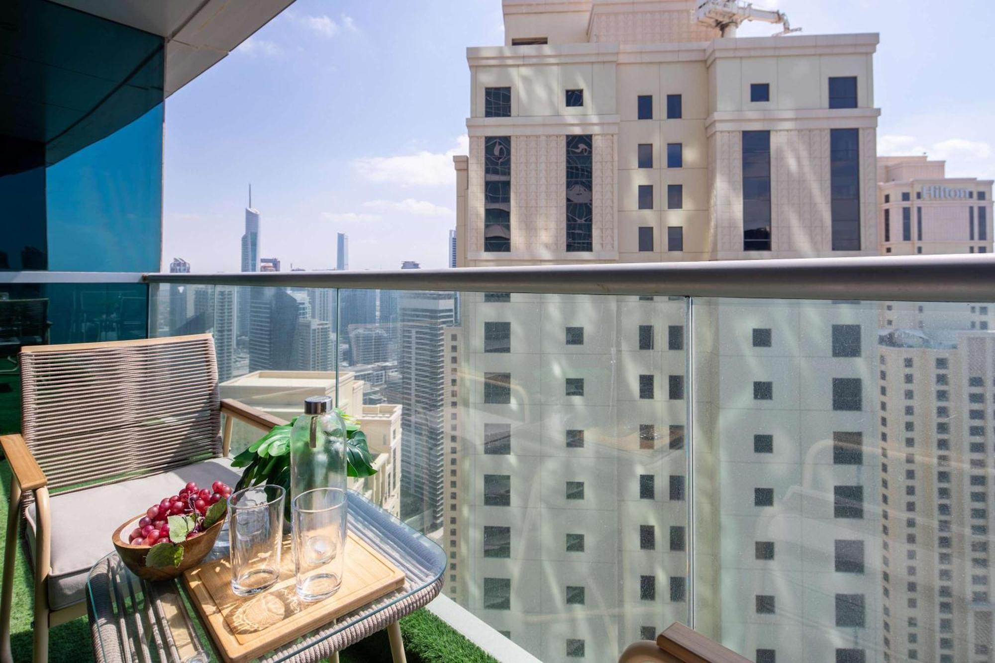 Apartment Frank Porter - Al Futtan Tower