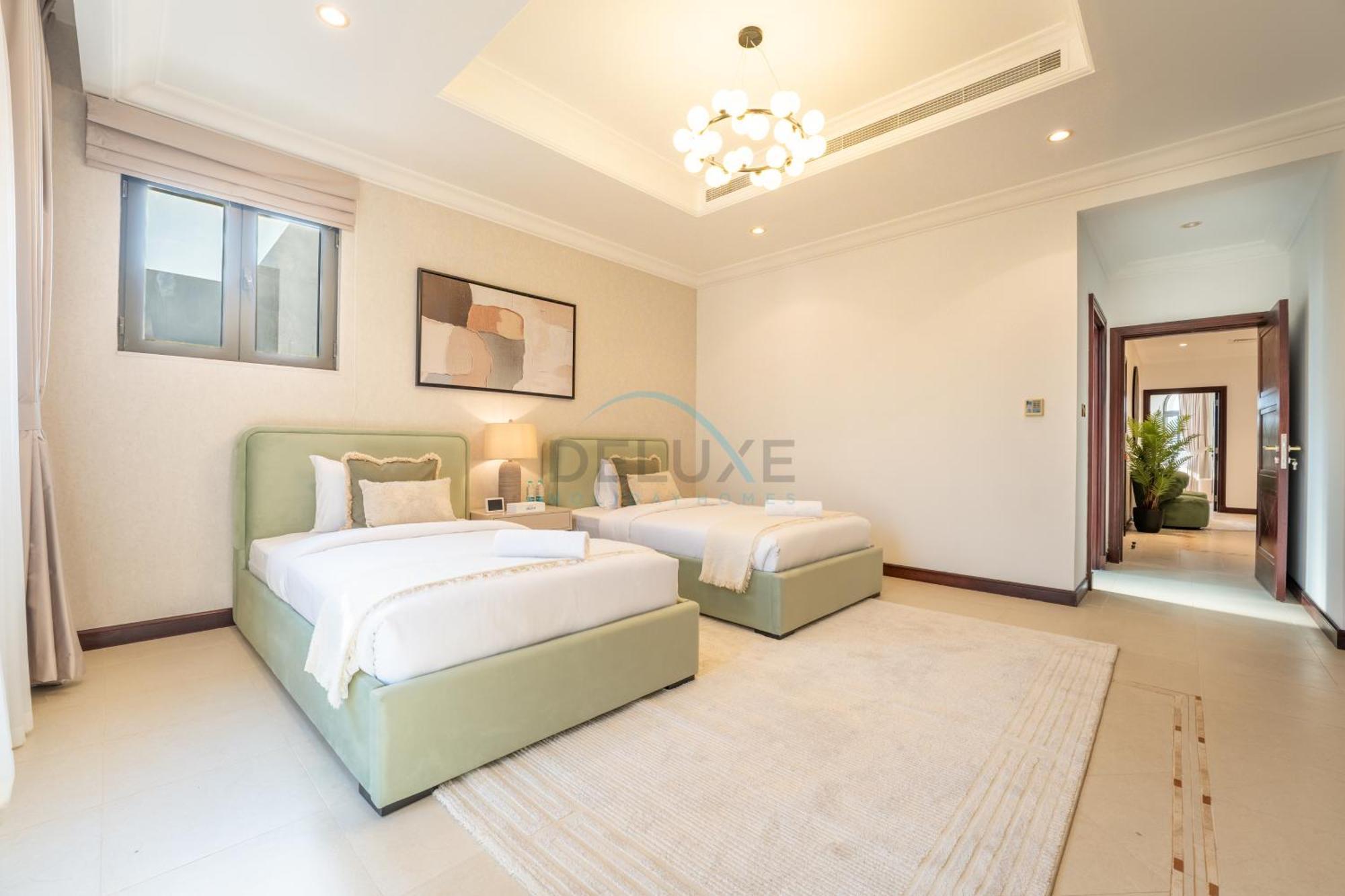 Villa Beachfront 6br And Assistant's With Private Pool, Palm Villa, Palm Jumeirah By Deluxe Homes Dubai