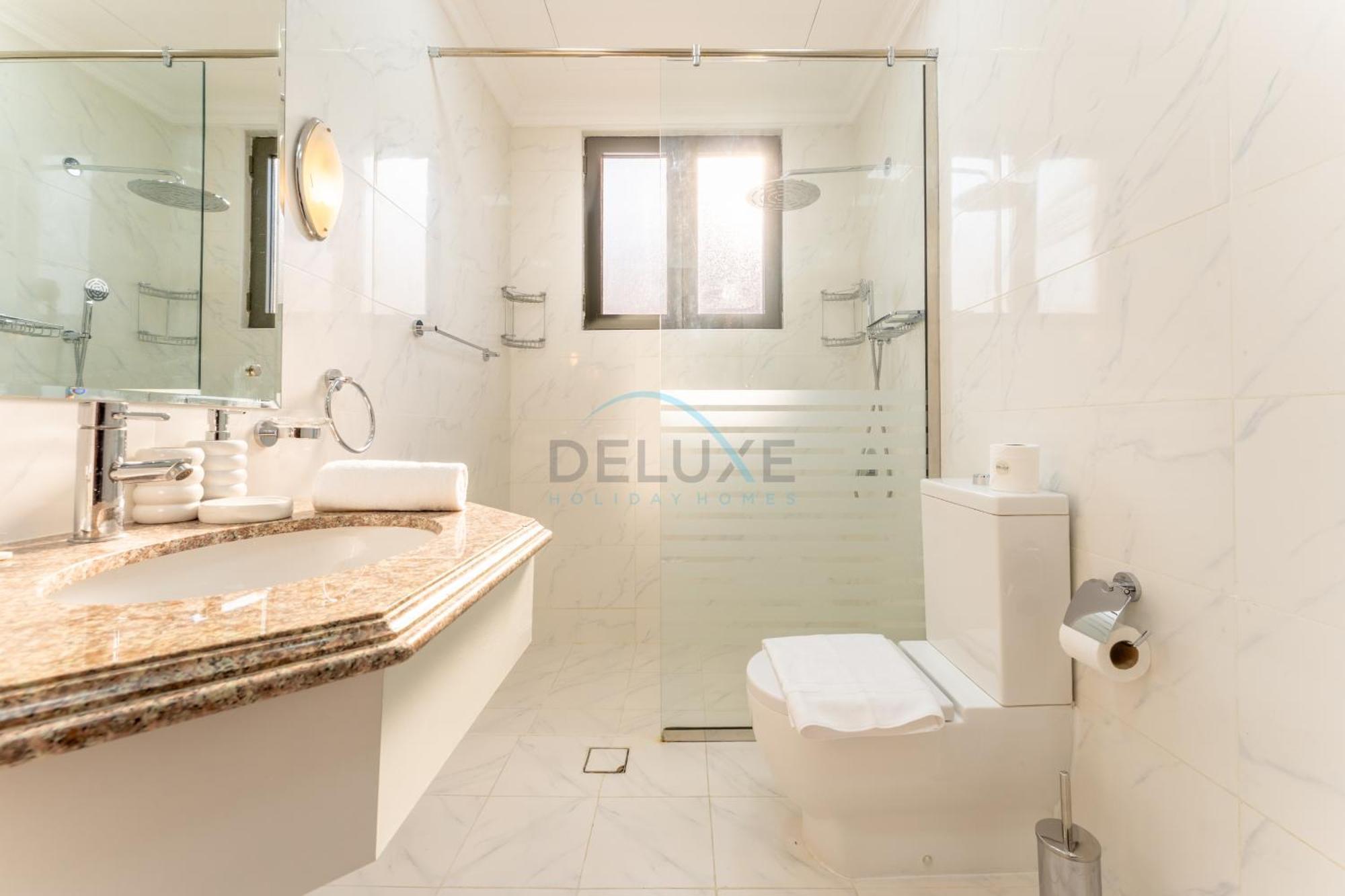 Beachfront 6br And Assistant's With Private Pool, Palm Villa, Palm Jumeirah By Deluxe Homes * Dubai