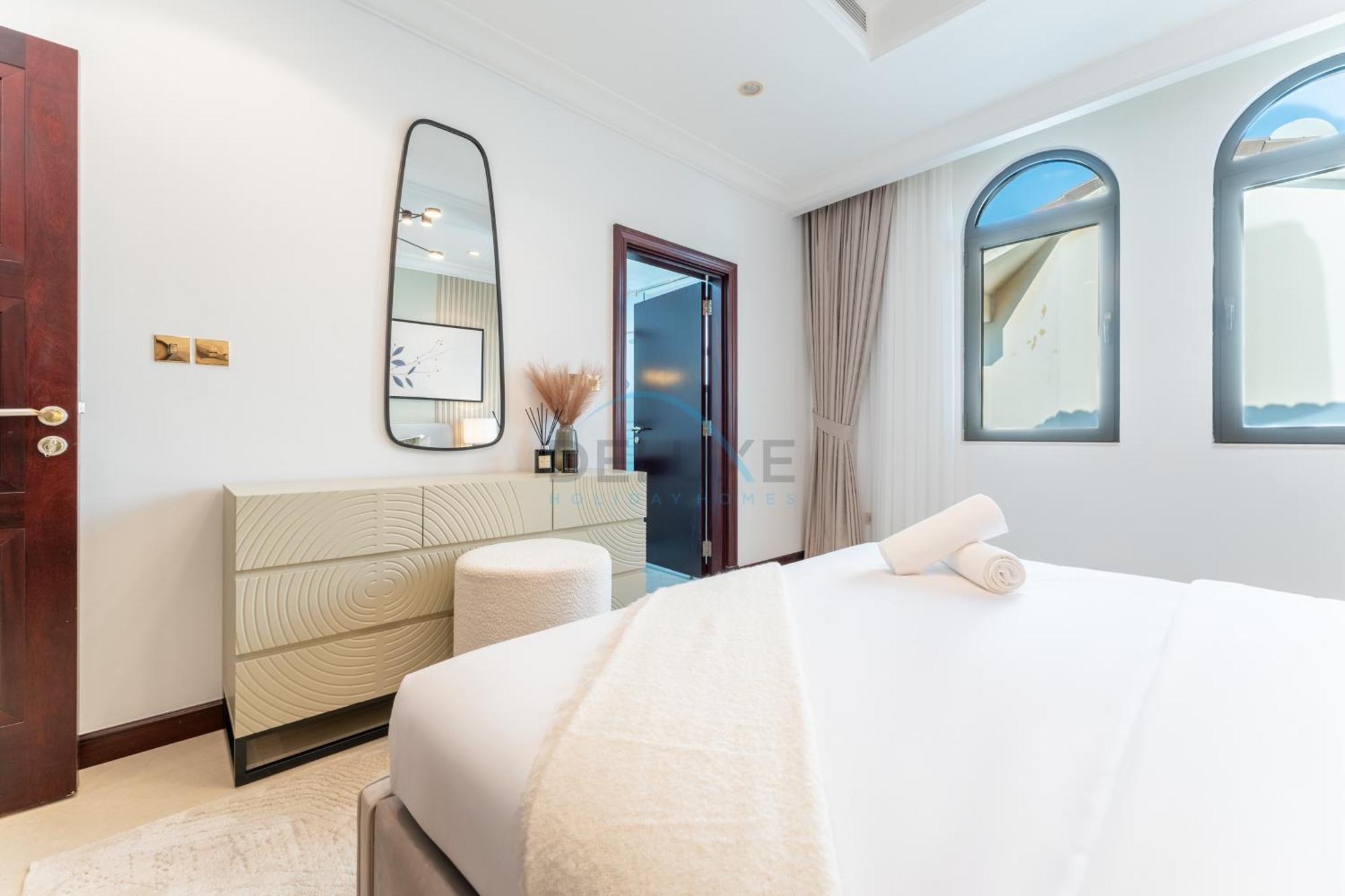 Villa Beachfront 6br And Assistant's With Private Pool, Palm Villa, Palm Jumeirah By Deluxe Homes Dubai