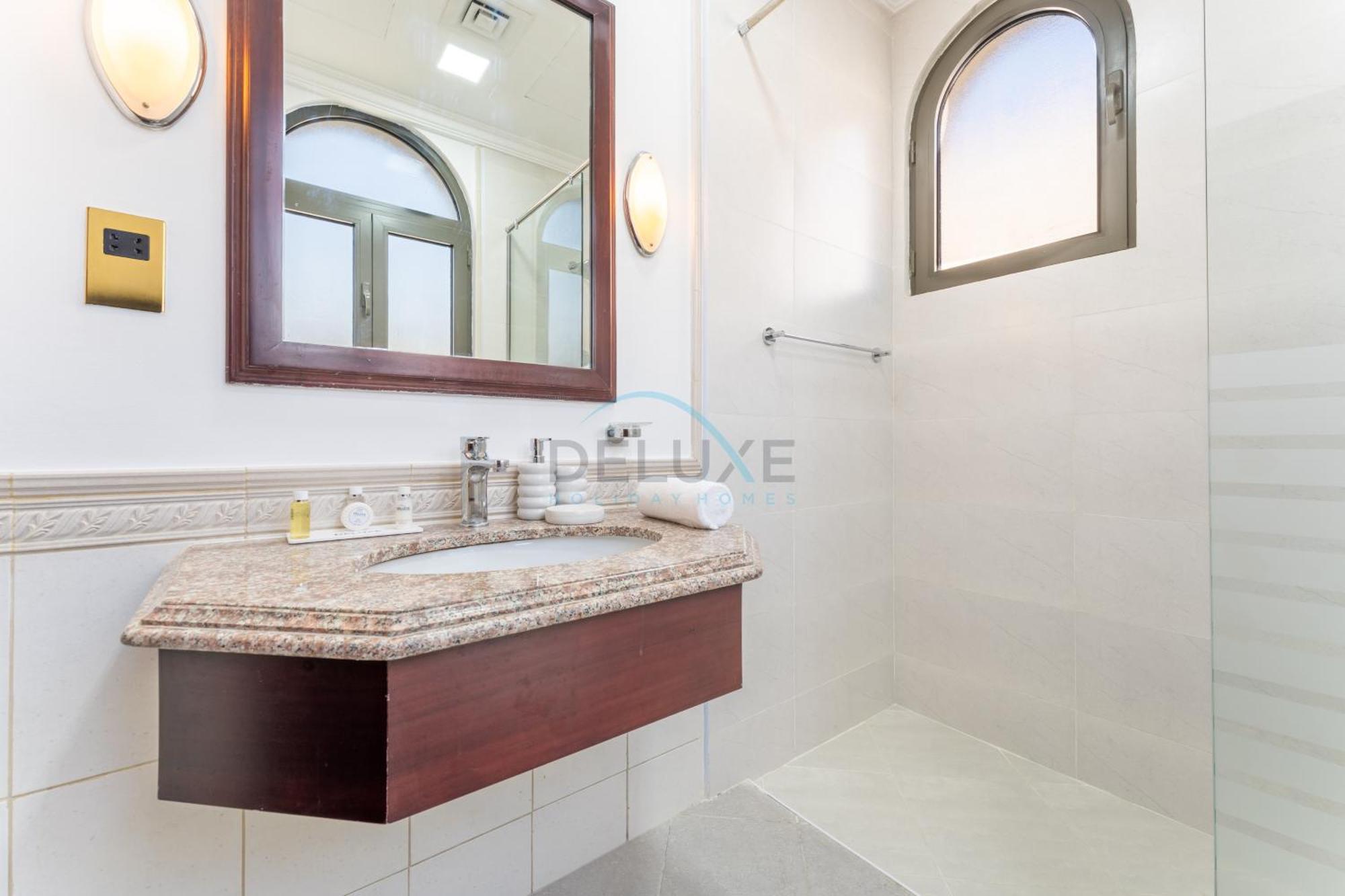 Beachfront 6br And Assistant's With Private Pool, Palm Villa, Palm Jumeirah By Deluxe Homes Villa *