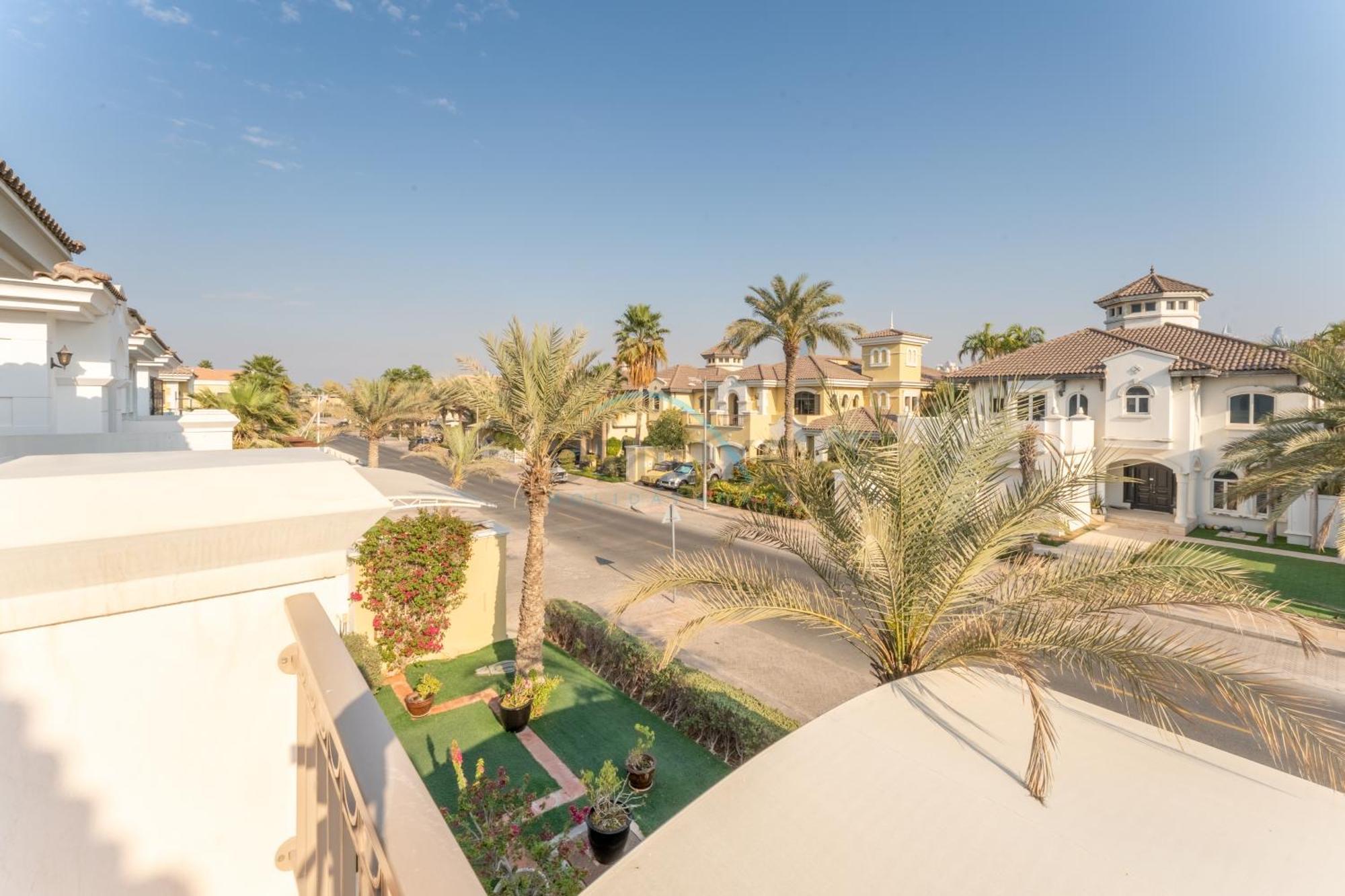 Beachfront 6br And Assistant's With Private Pool, Palm Villa, Palm Jumeirah By Deluxe Homes Dubai