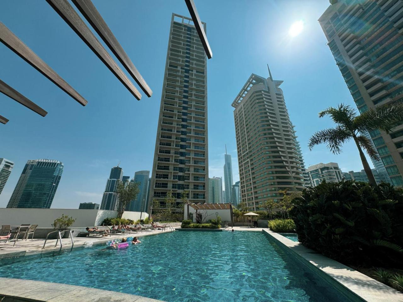 Waterfront Studio, Perfectly Located In Marina
