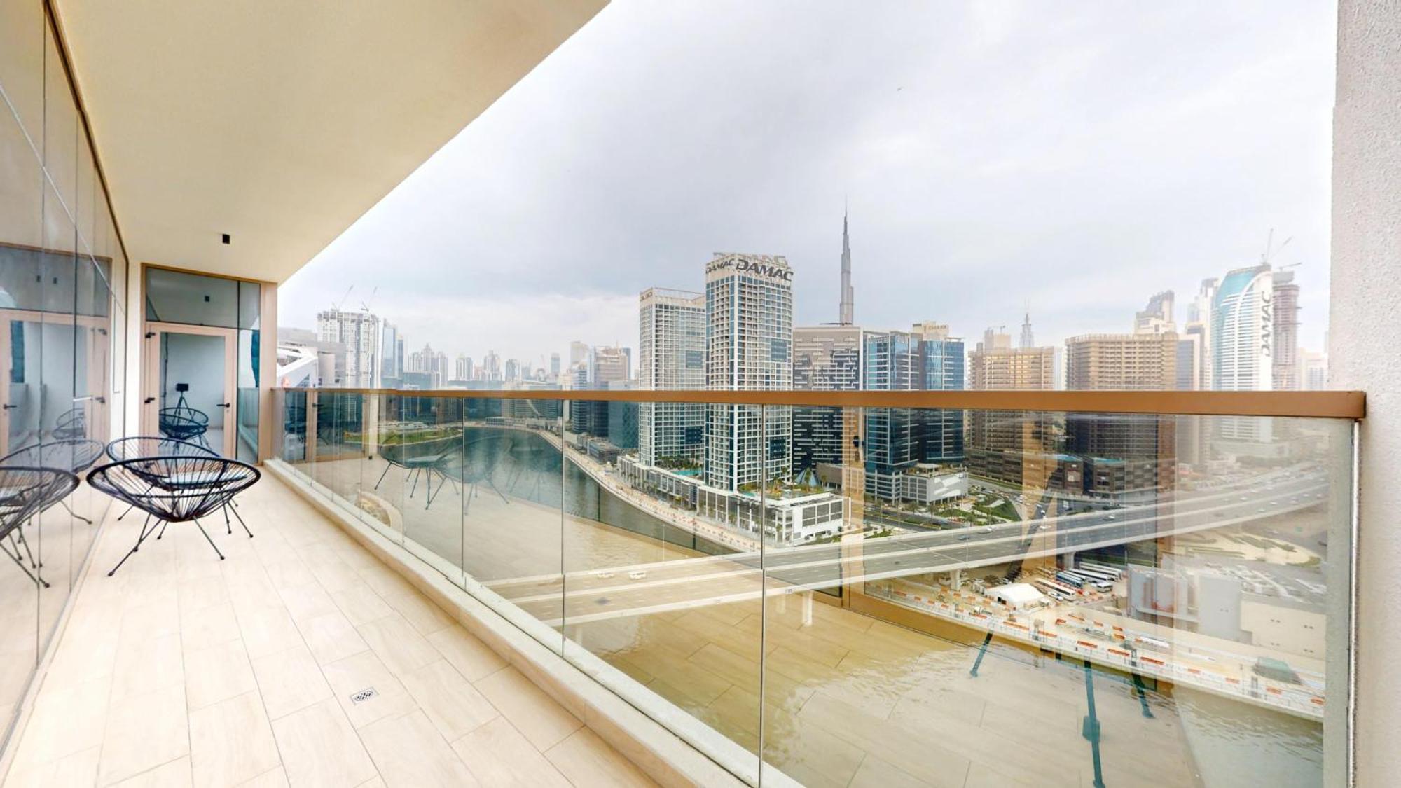 Apartment Fam Living Modern Stay In Canal Bay Scenic Views Near Dubai Hotspots Dubai