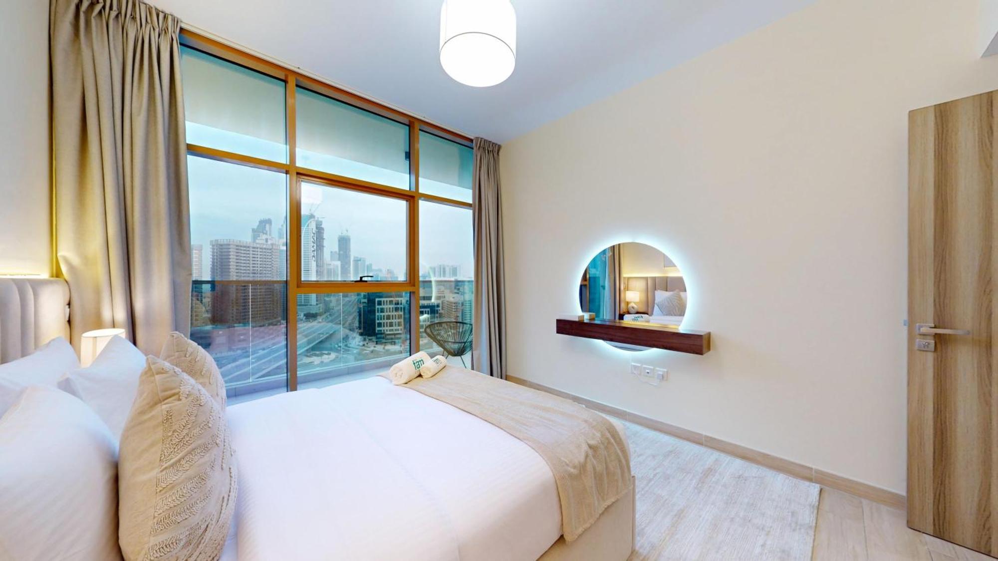 Fam Living Modern Stay In Canal Bay Scenic Views Near Dubai Hotspots Apartment Dubai