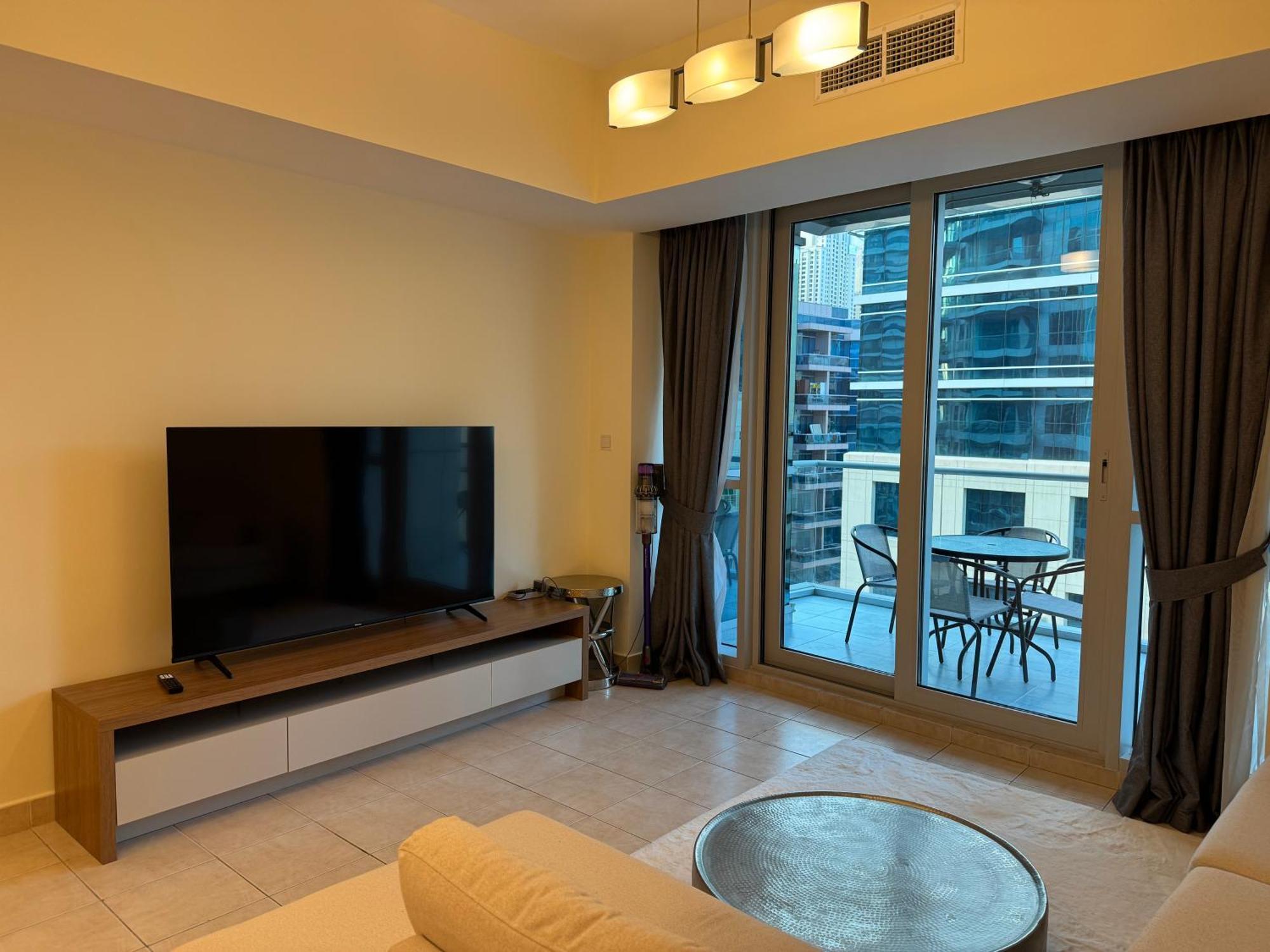 Apartment Prime Location Marina