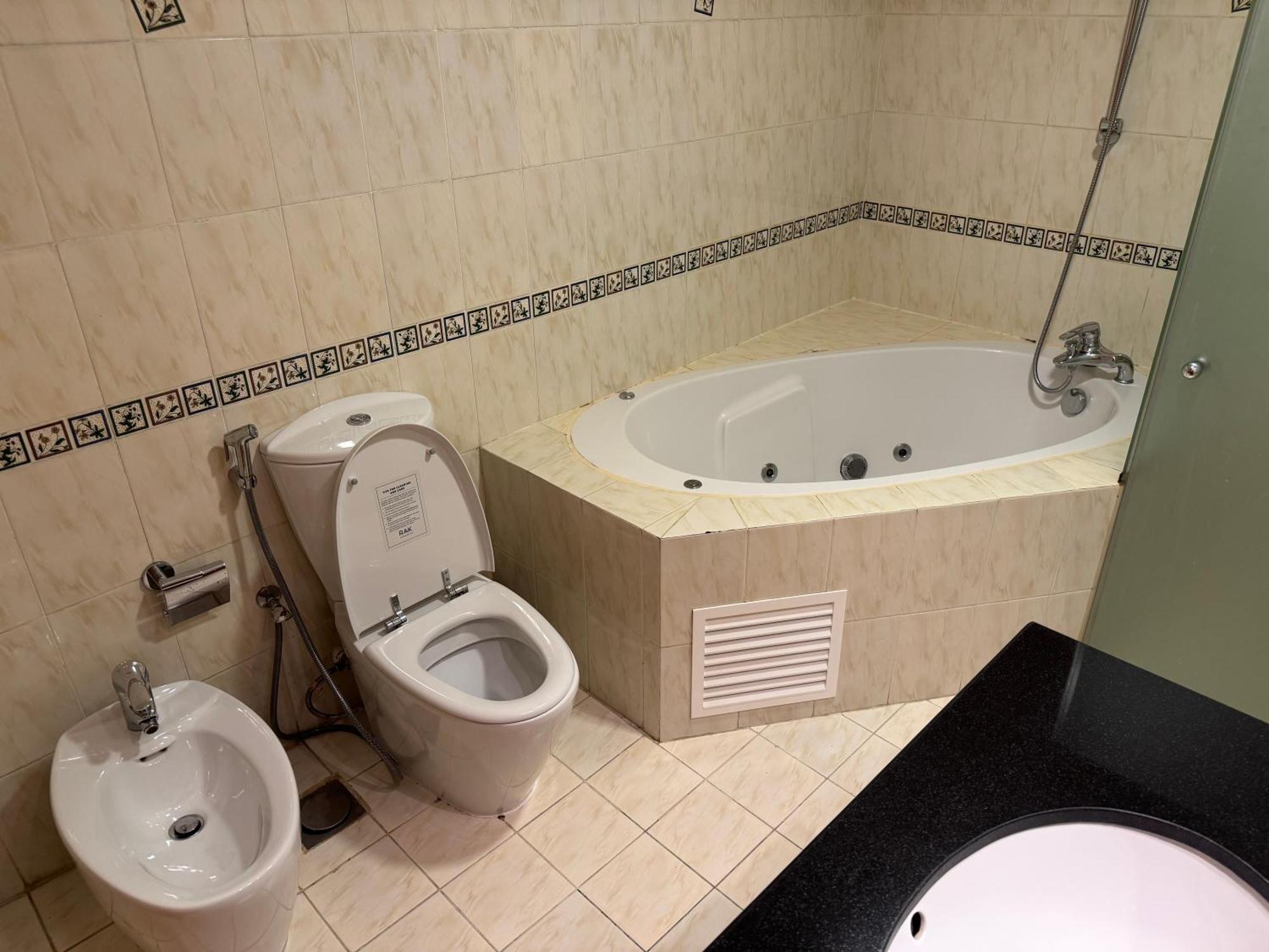 Prime Location Marina Apartment *