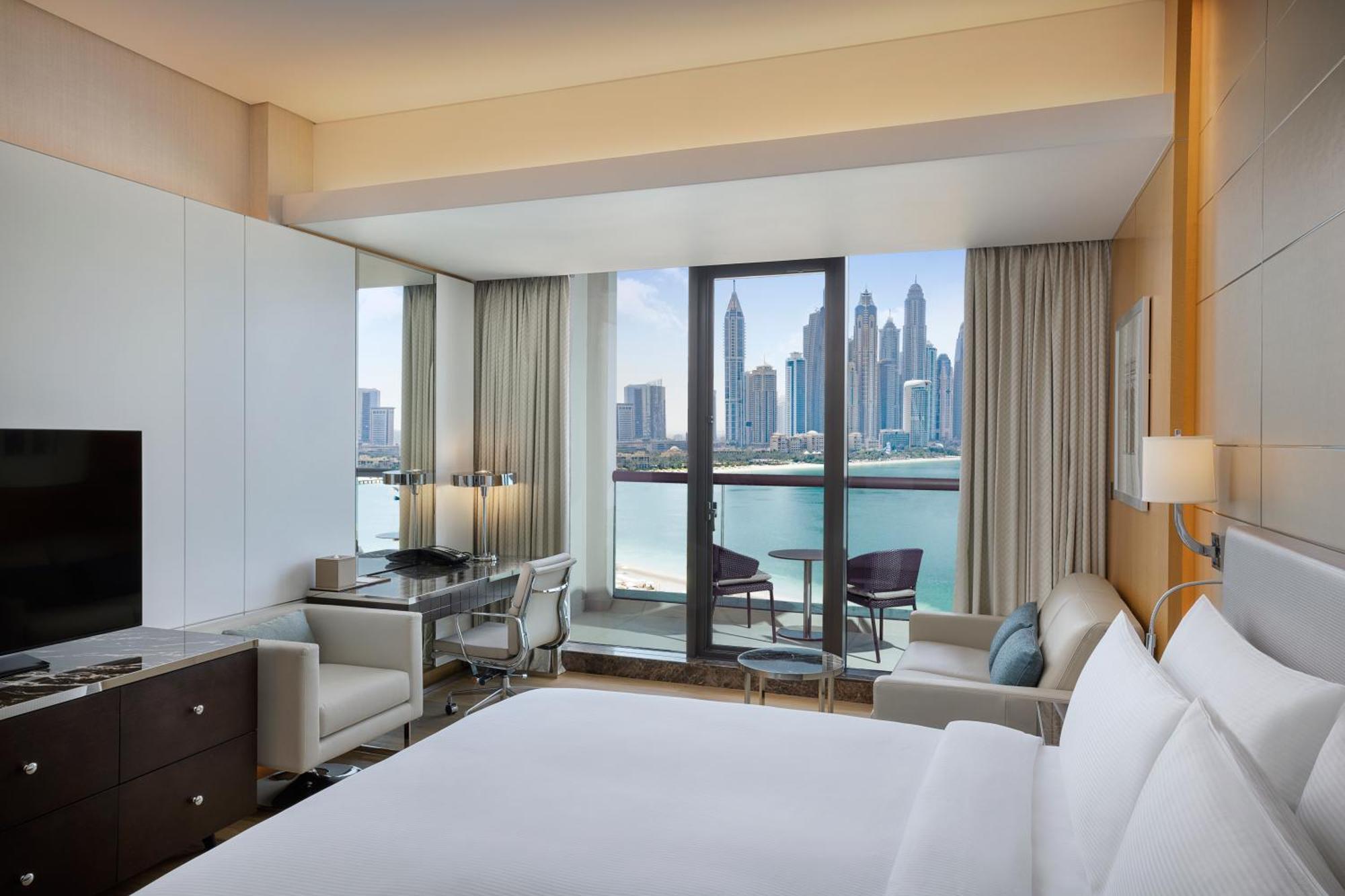 Hilton Palm Jumeirah Resort Dubai