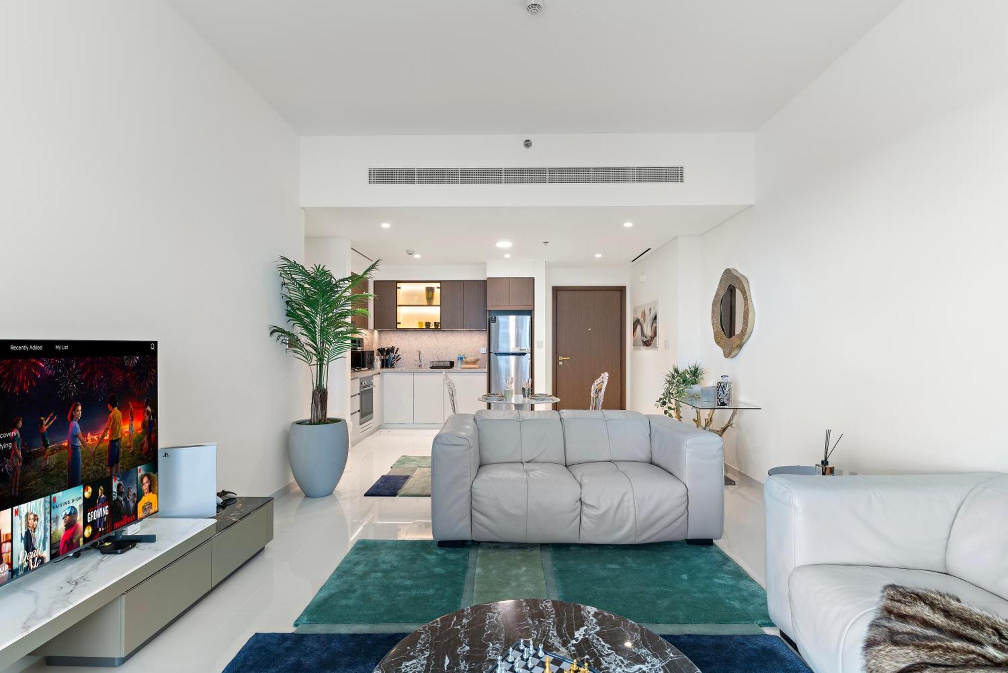 Fendi 1br With Panoramic Sea View Apartment Dubai