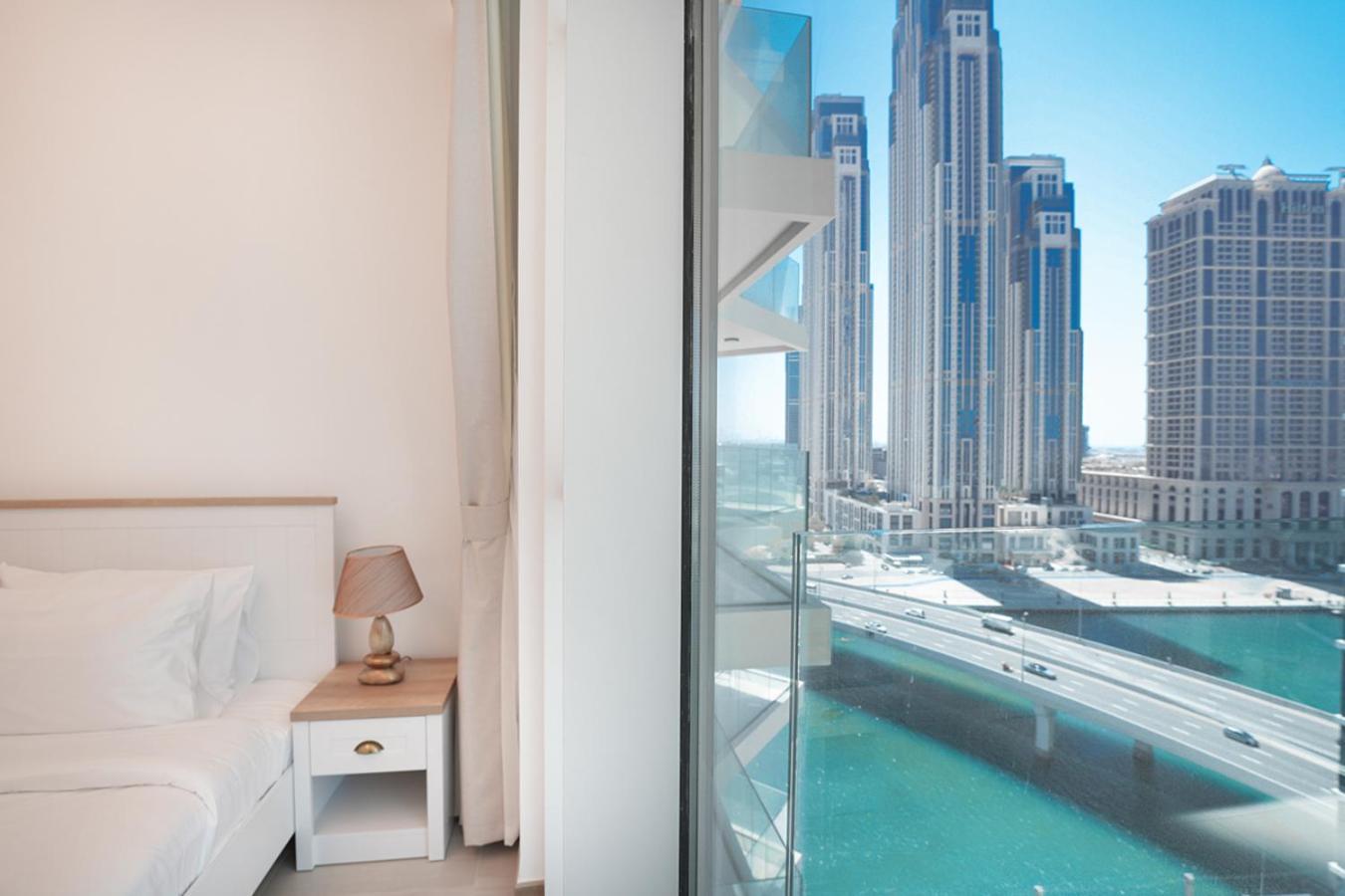 Easygo- Lavish 2br-terrace-view-infinity Pool Apartment *