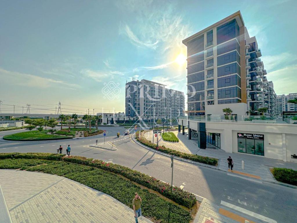 Apartment Spacious 2-Bedroom Apartment In Azizi Riviera-Dubai