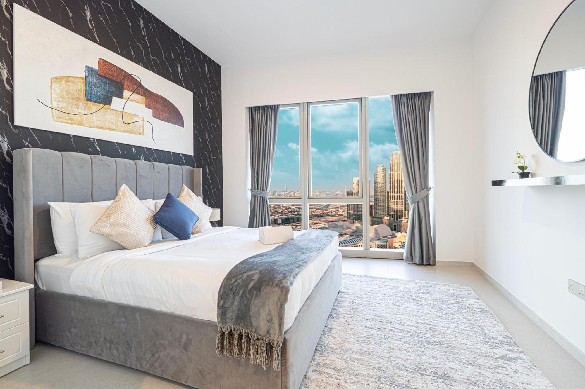 Burj Khalifa Views 4br Luxe With Stunning Fountain Show