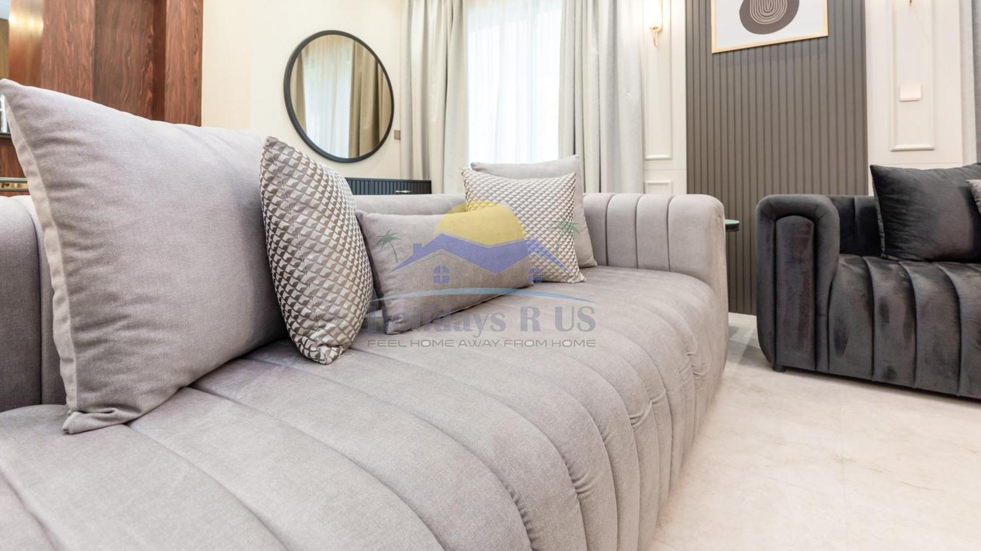 Holidays R Us 4 Bedroom Boulevard View Villa