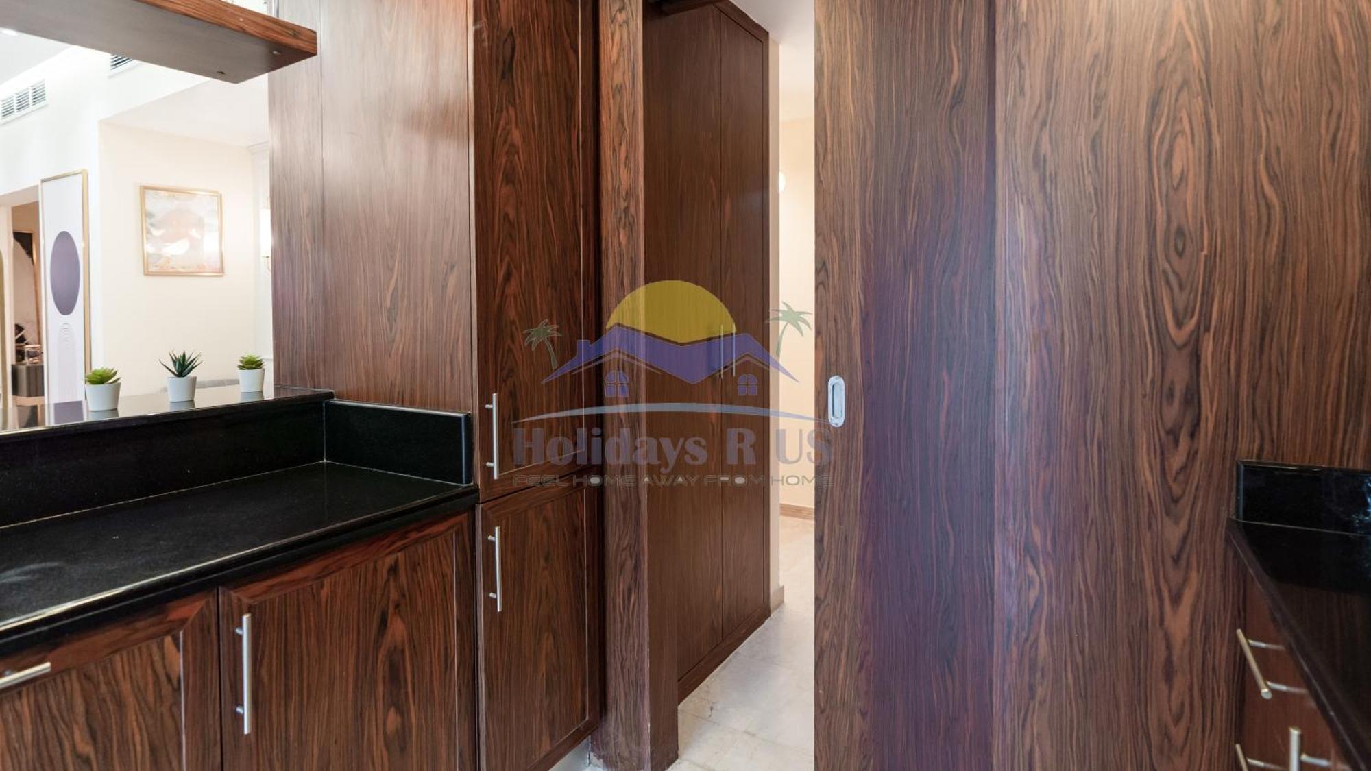 Villa Holidays R Us 4 Bedroom Boulevard View Dubai