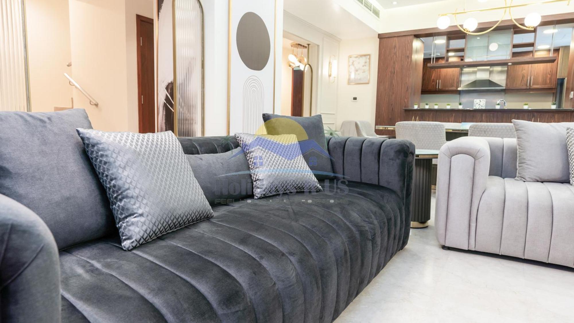 Holidays R Us 4 Bedroom Boulevard View Villa Dubai
