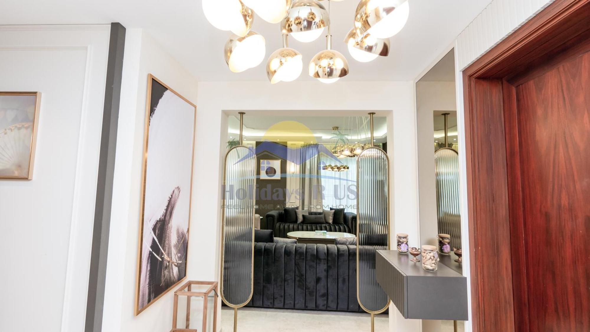 Holidays R Us 4 Bedroom Boulevard View Villa Dubai