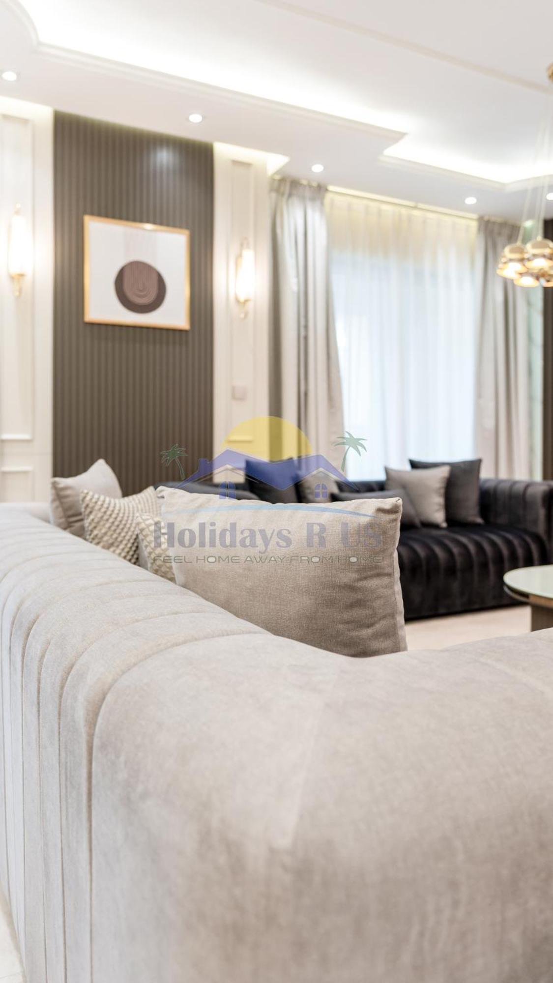 Holidays R Us 4 Bedroom Boulevard View Villa